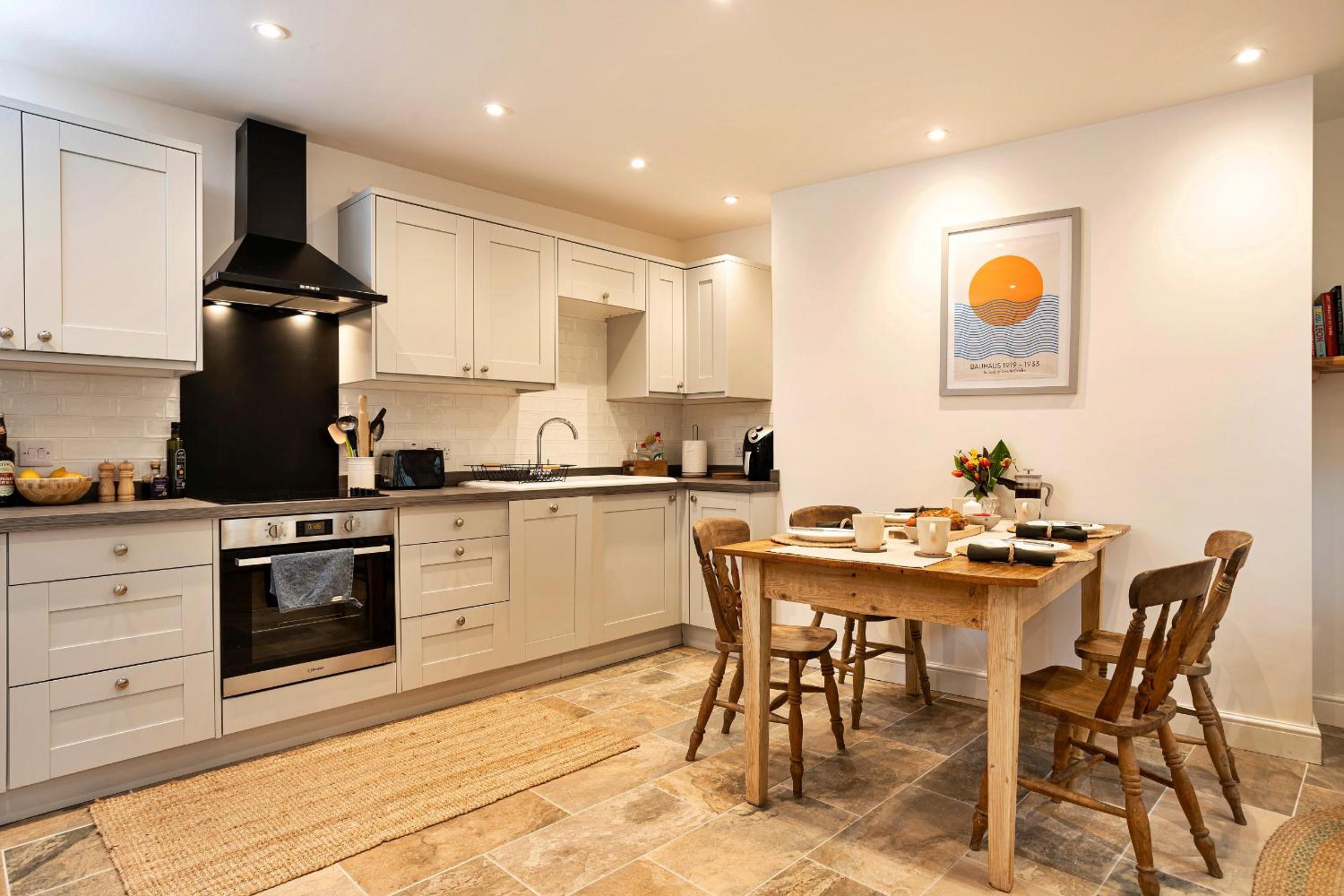 Finest Retreats - Courtyard Cottage view 5