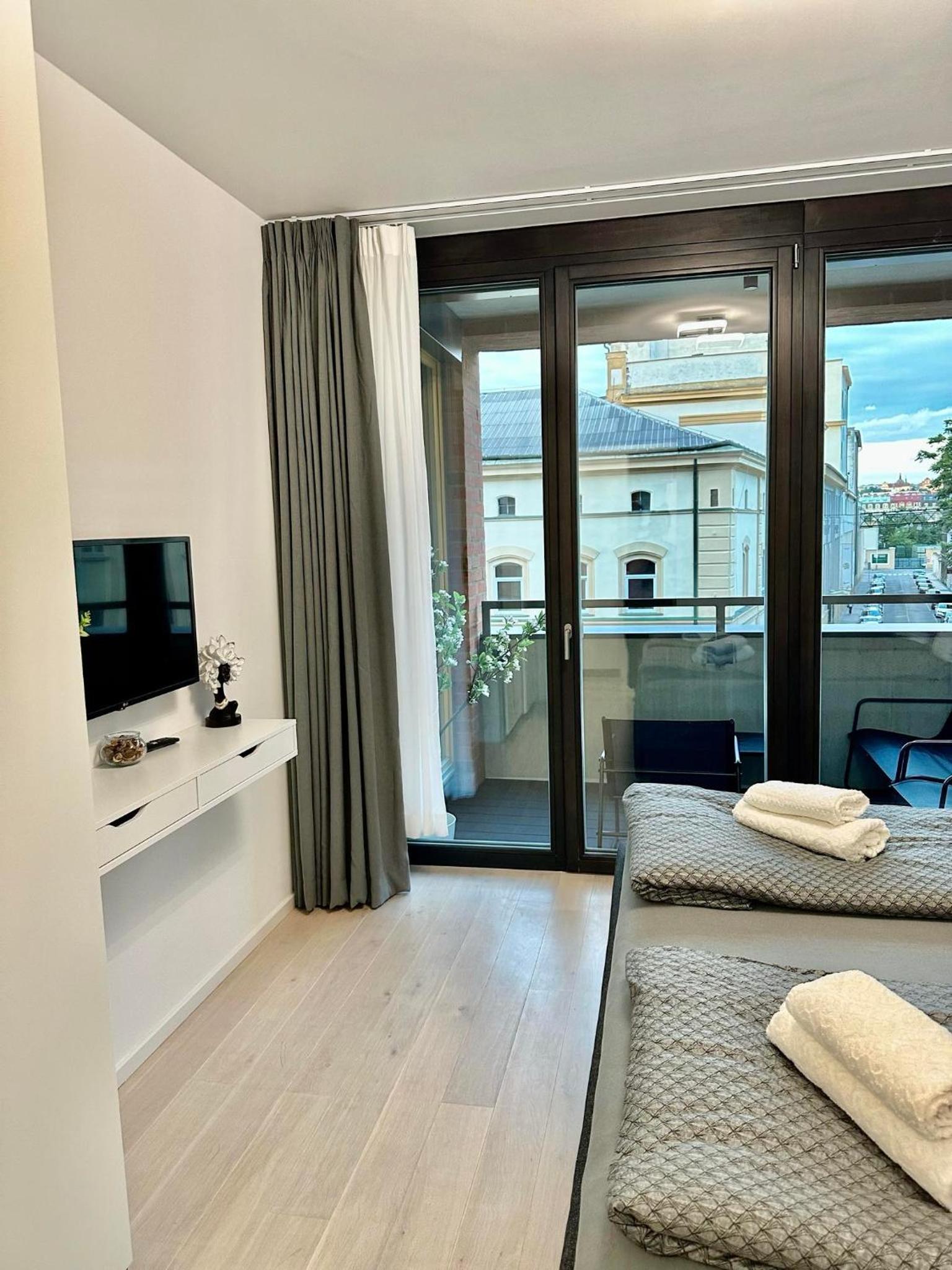 The Peony Apartment in Smichov, Prague 5