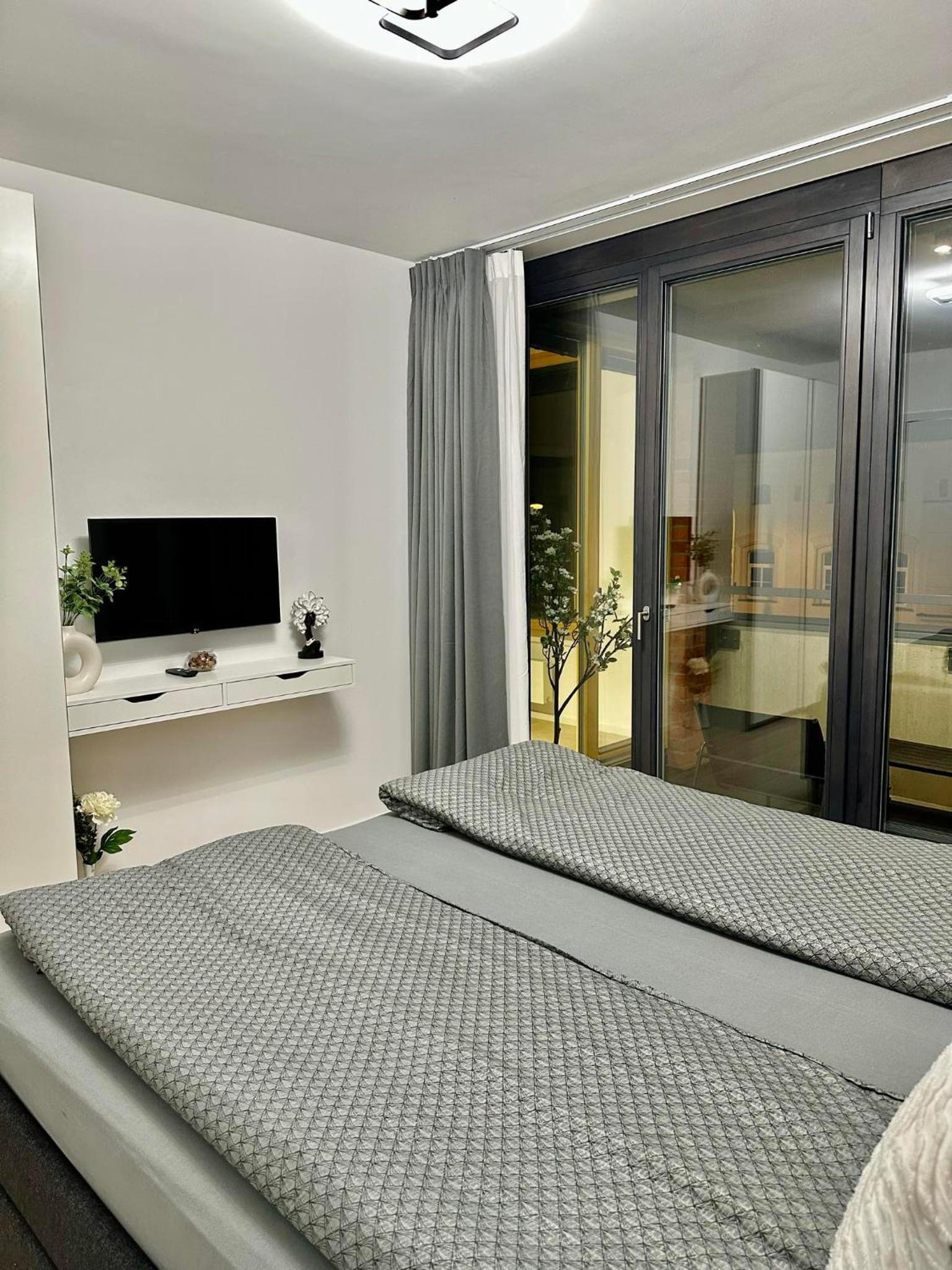 The Peony Apartment in Smichov, Prague 5
