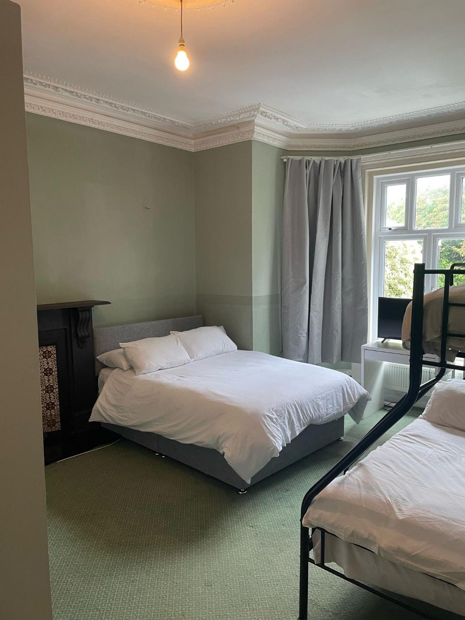 Room available for groups, close to beach and town view 2
