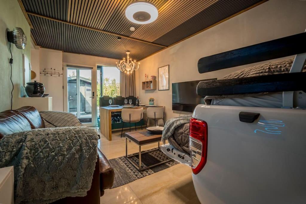 Holiday Garage Tversted