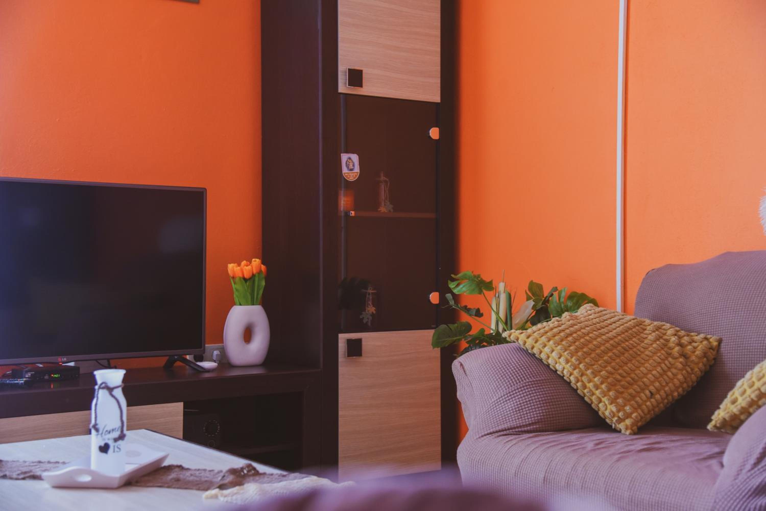 Apartment Lora