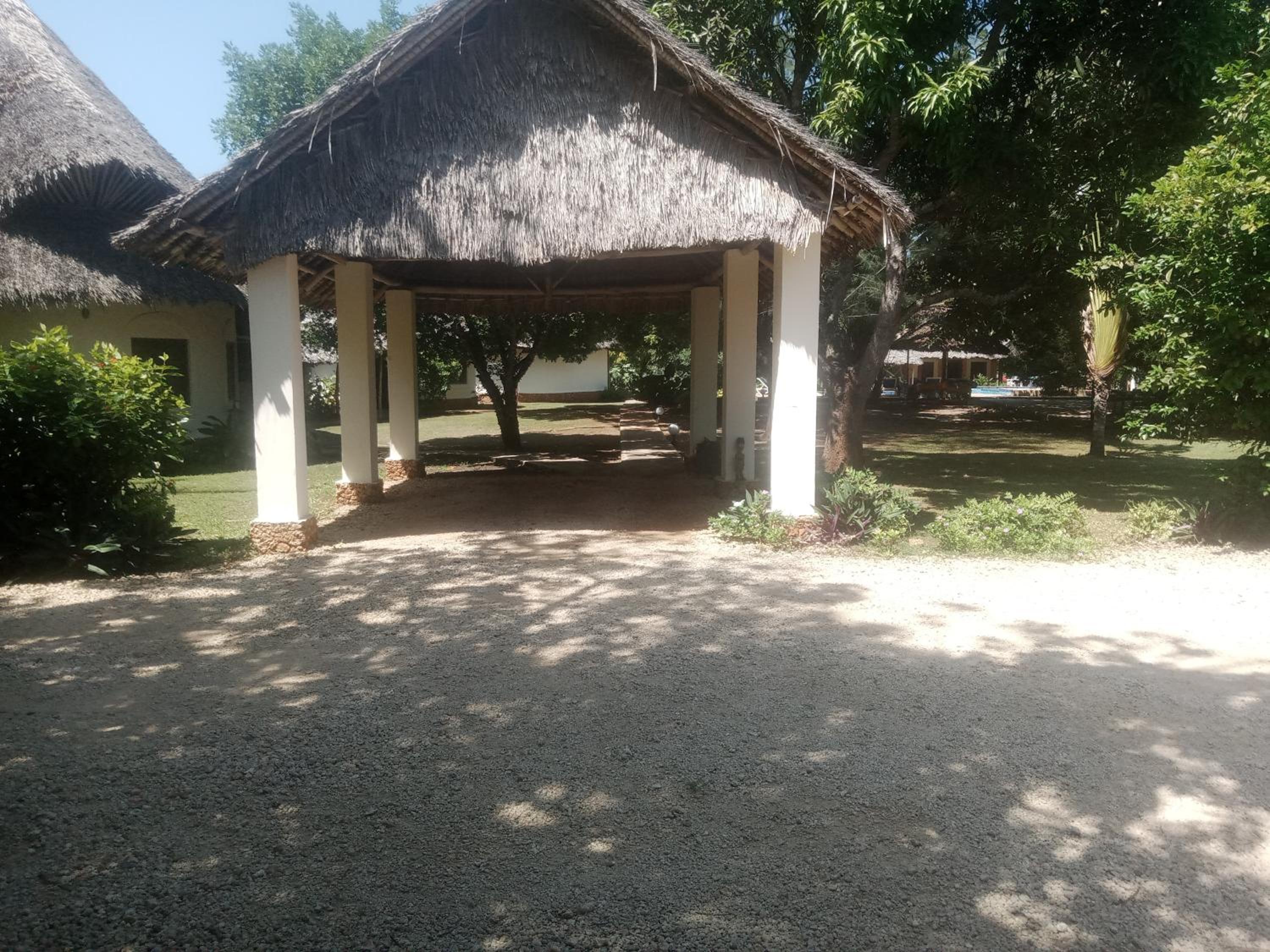 Swan cottage Ndege house view 3