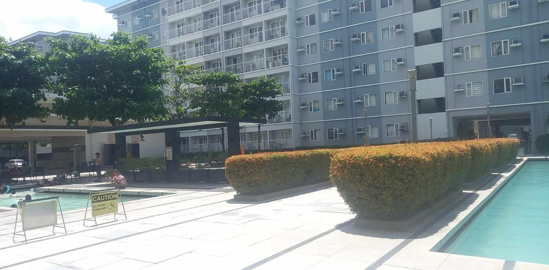 Comfy 1 Bedroom with Netflix & Free Wifi - Trees Residences Condominium