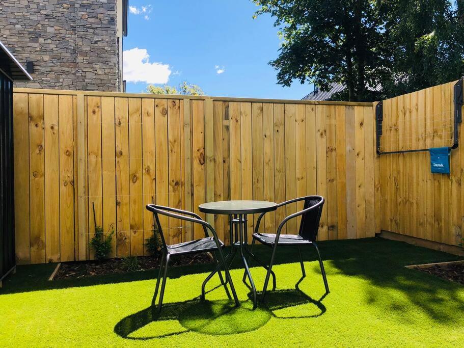 Central location with Hagley park view view 3