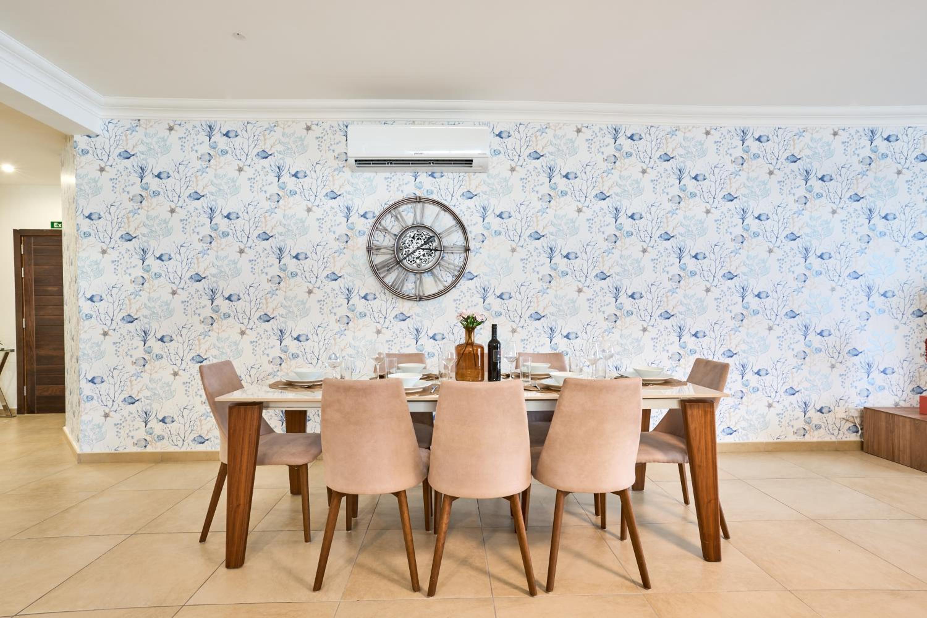 Stunning 3-Bedroom Seaview Retreat in Fort Cambridge