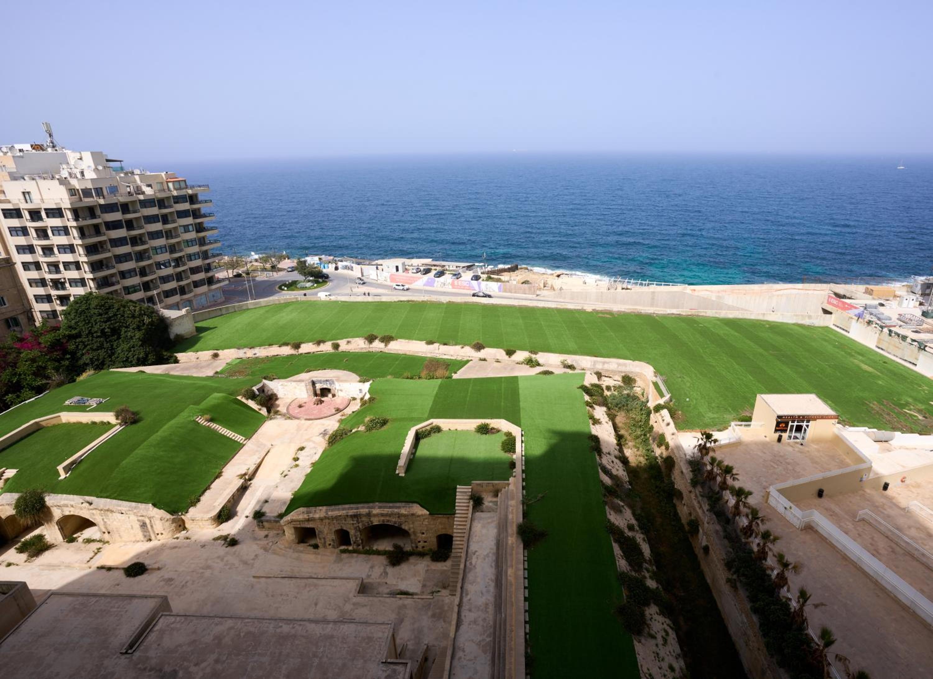 Stunning 3-Bedroom Seaview Retreat in Fort Cambridge