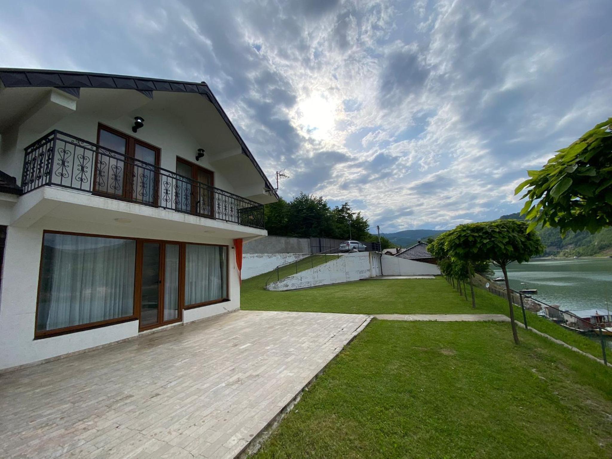 Vila Dina view 2