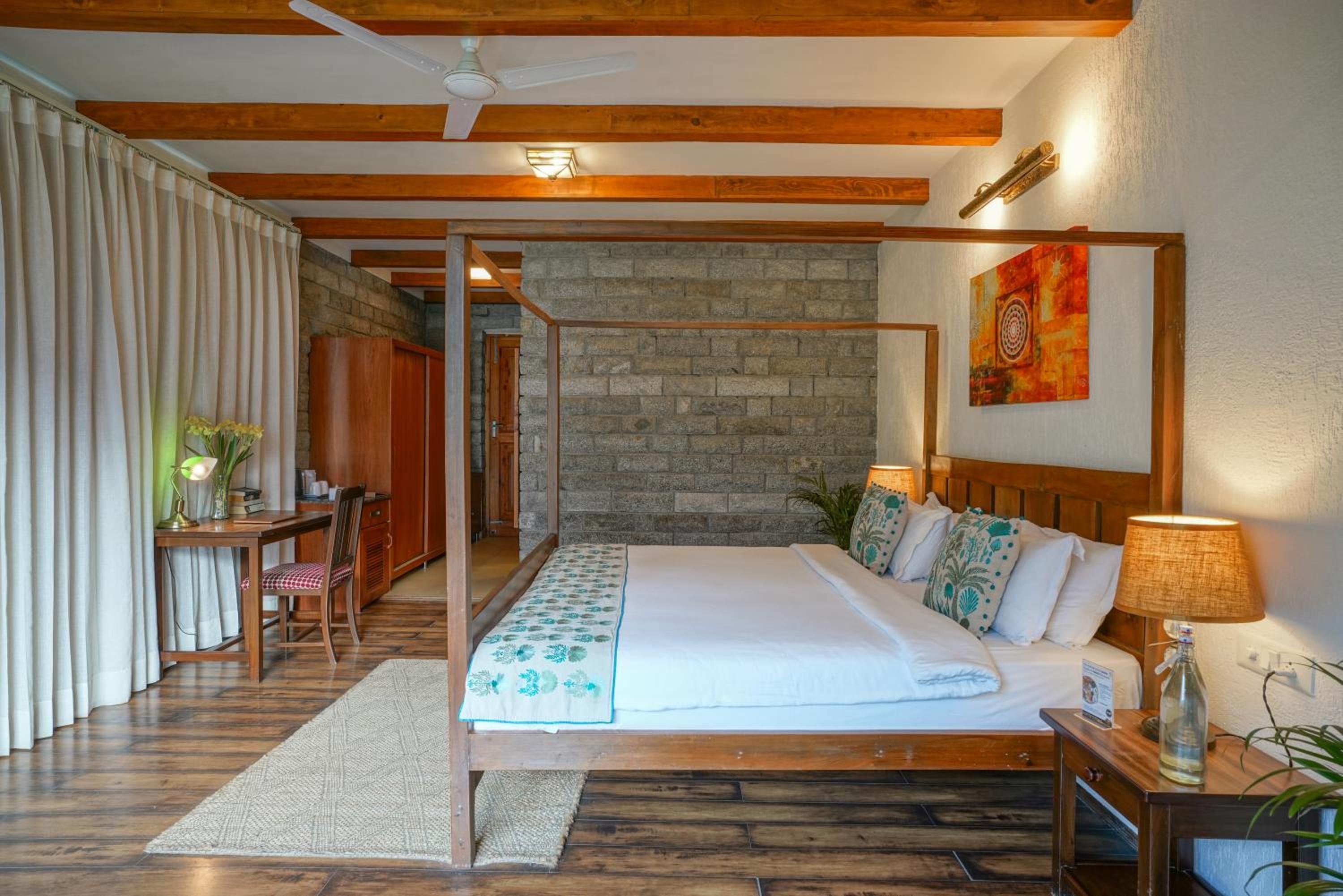 Larisa Resort Manali