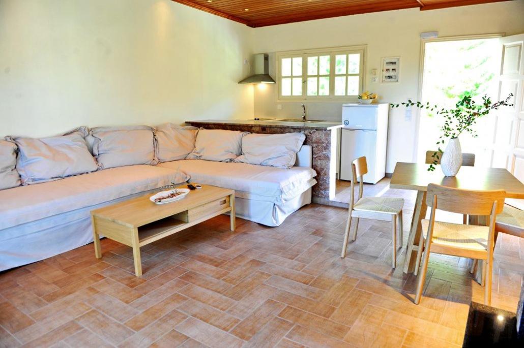 Villa Kastri Apartments view 3
