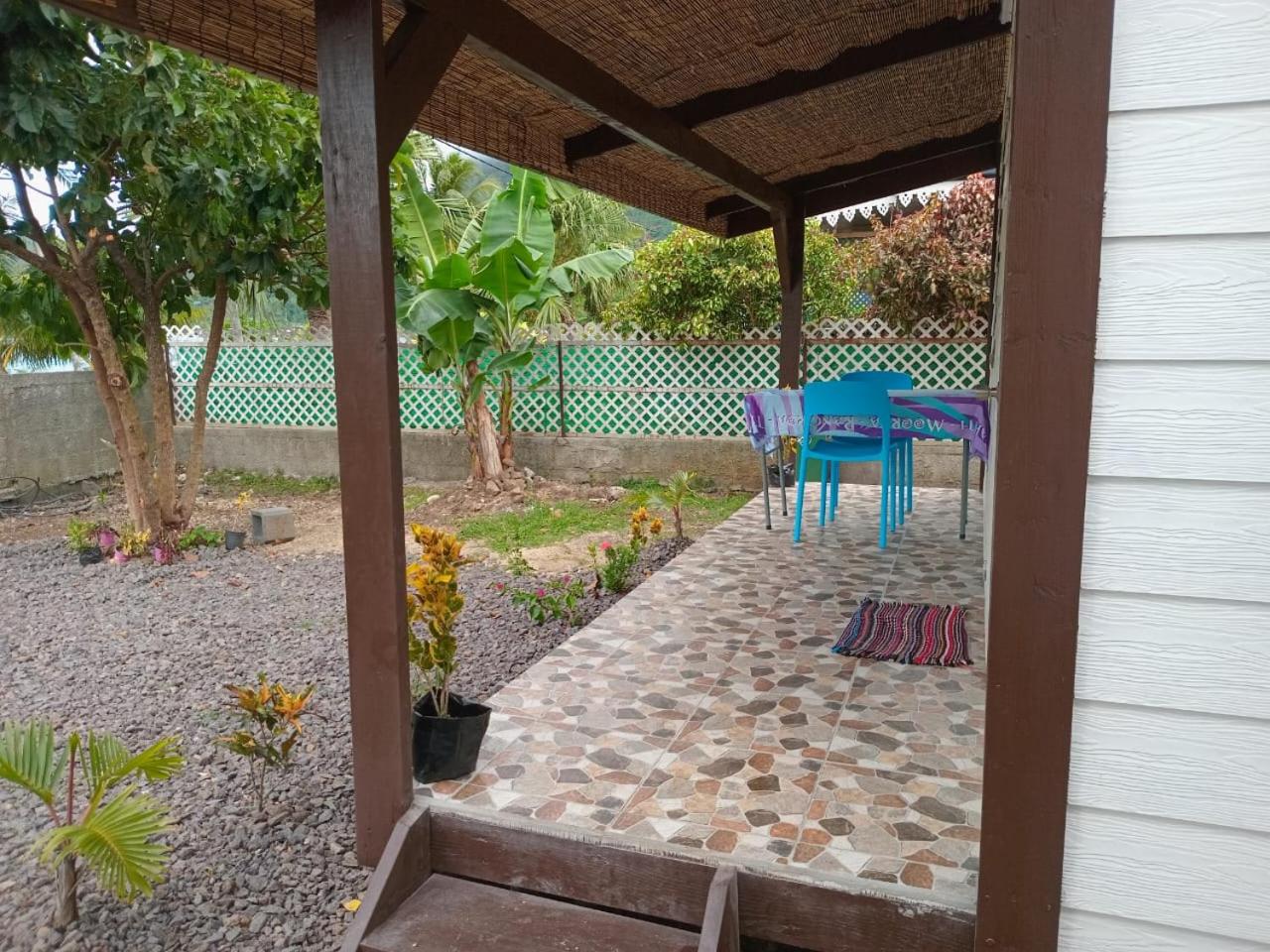 BORA BORA VAITIHEI LODGE 2 BUNGALOWs view 2