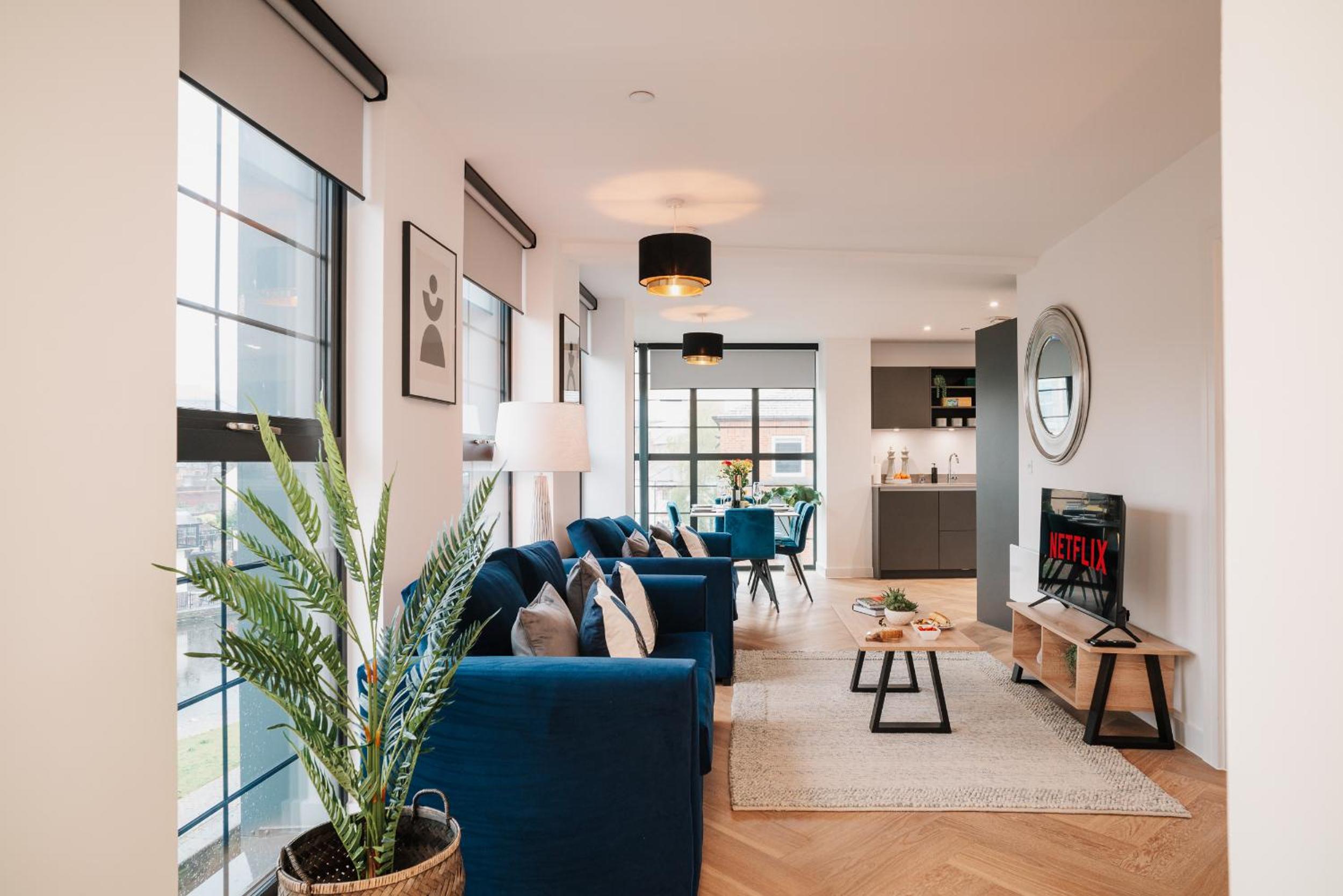 Lockside Apartment 60 view 3