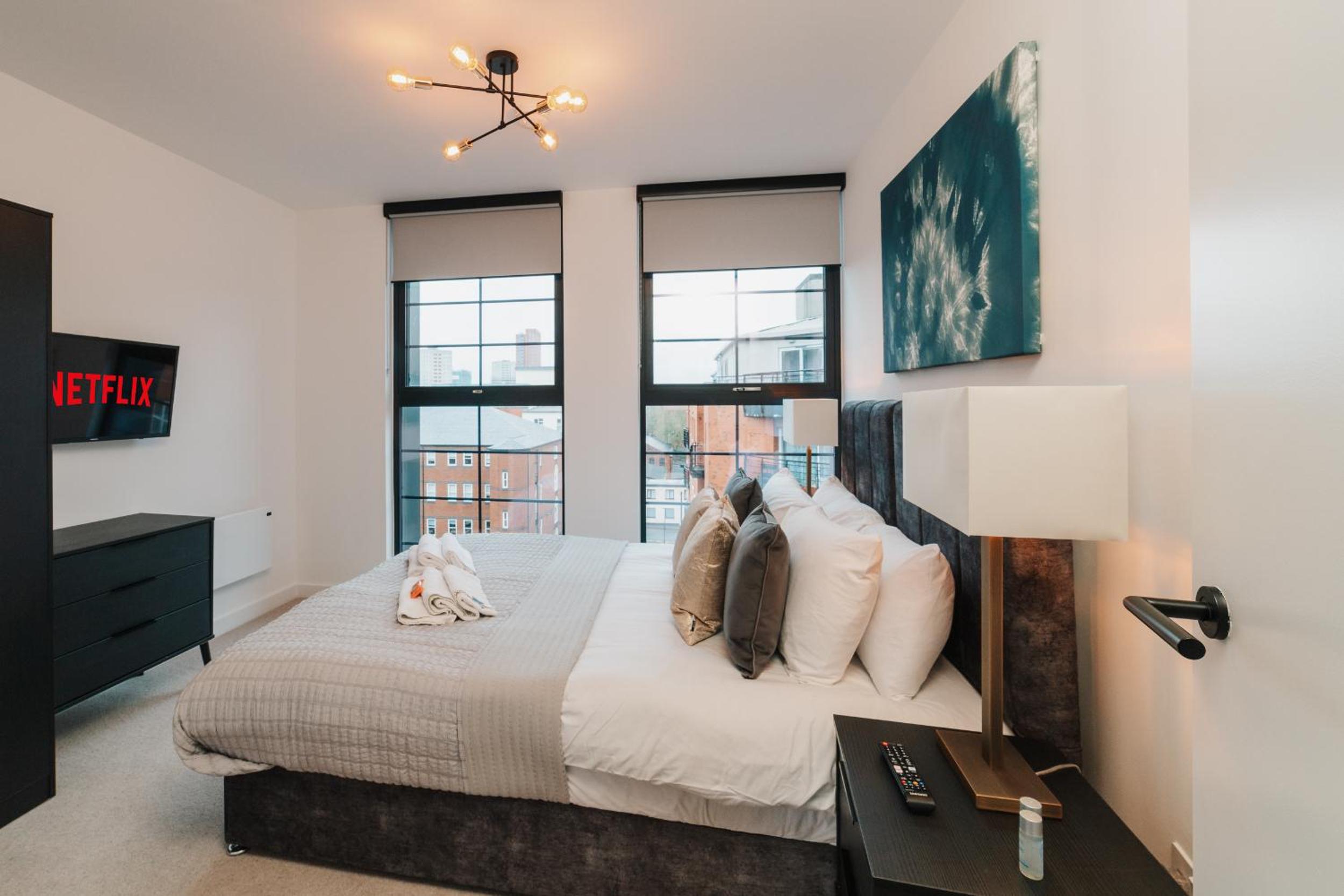 Lockside Apartment 60 view 4