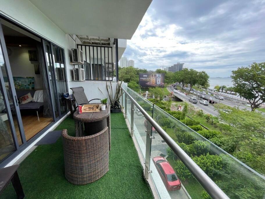 Heaven in city with full seaview 2 cozy BR BAY 21 photo 1