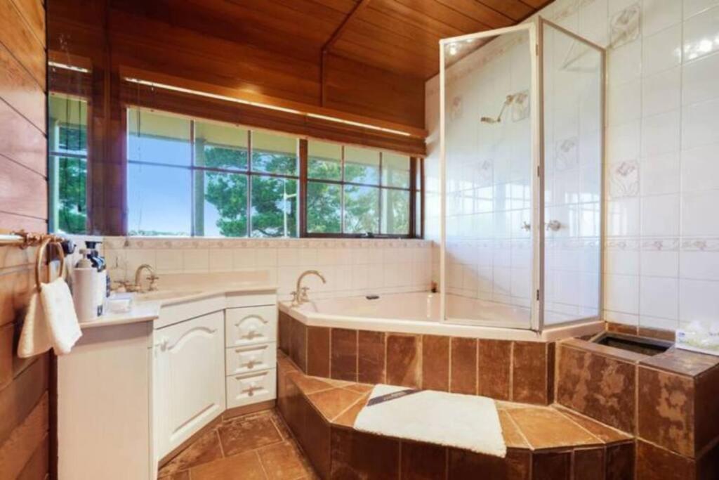 Narre Warren Farm Farm 20 People
