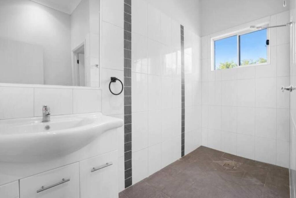 Narre Warren Farm Farm 20 People