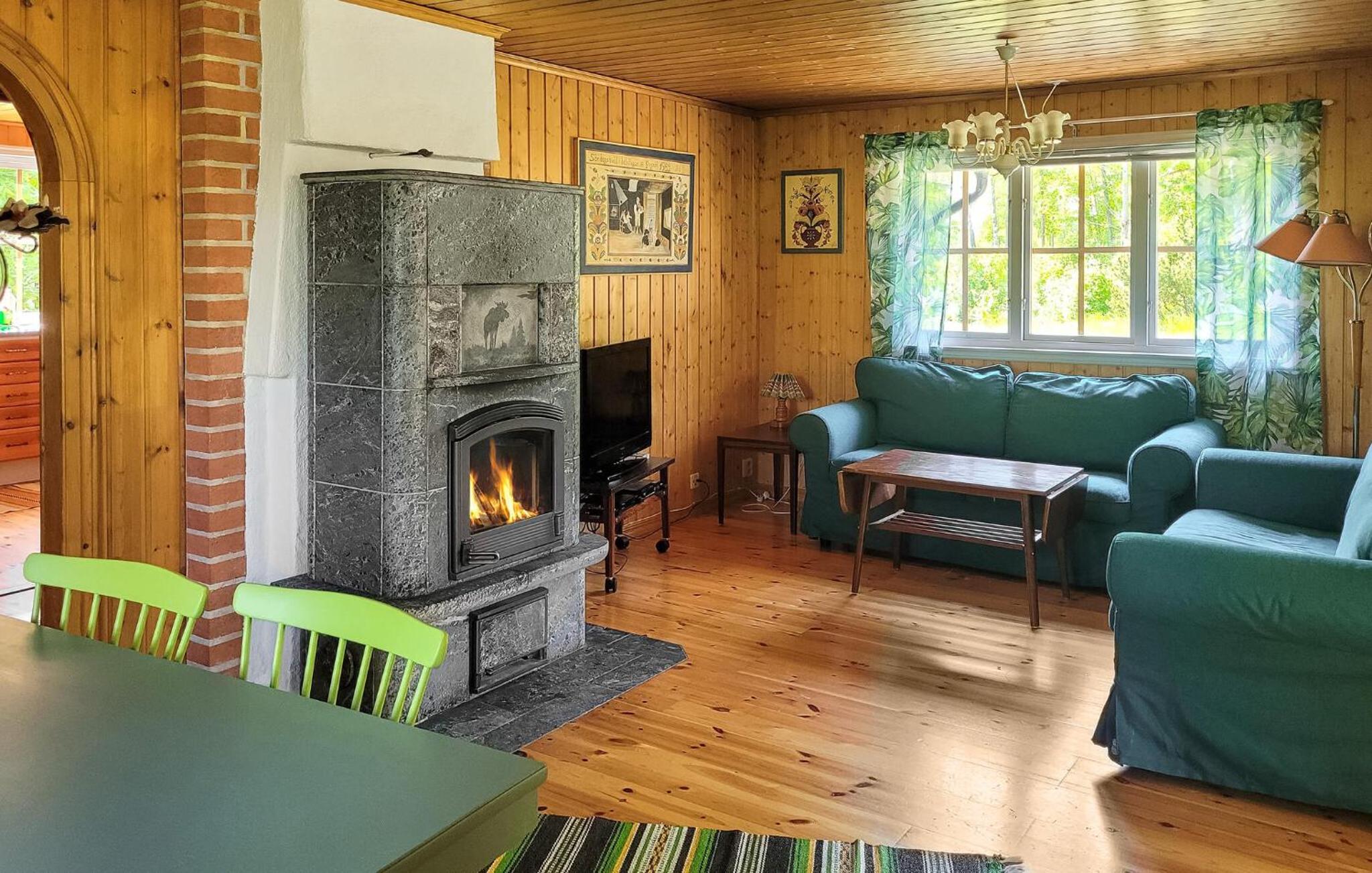 2 Bedroom Amazing Home In Högsby view 2