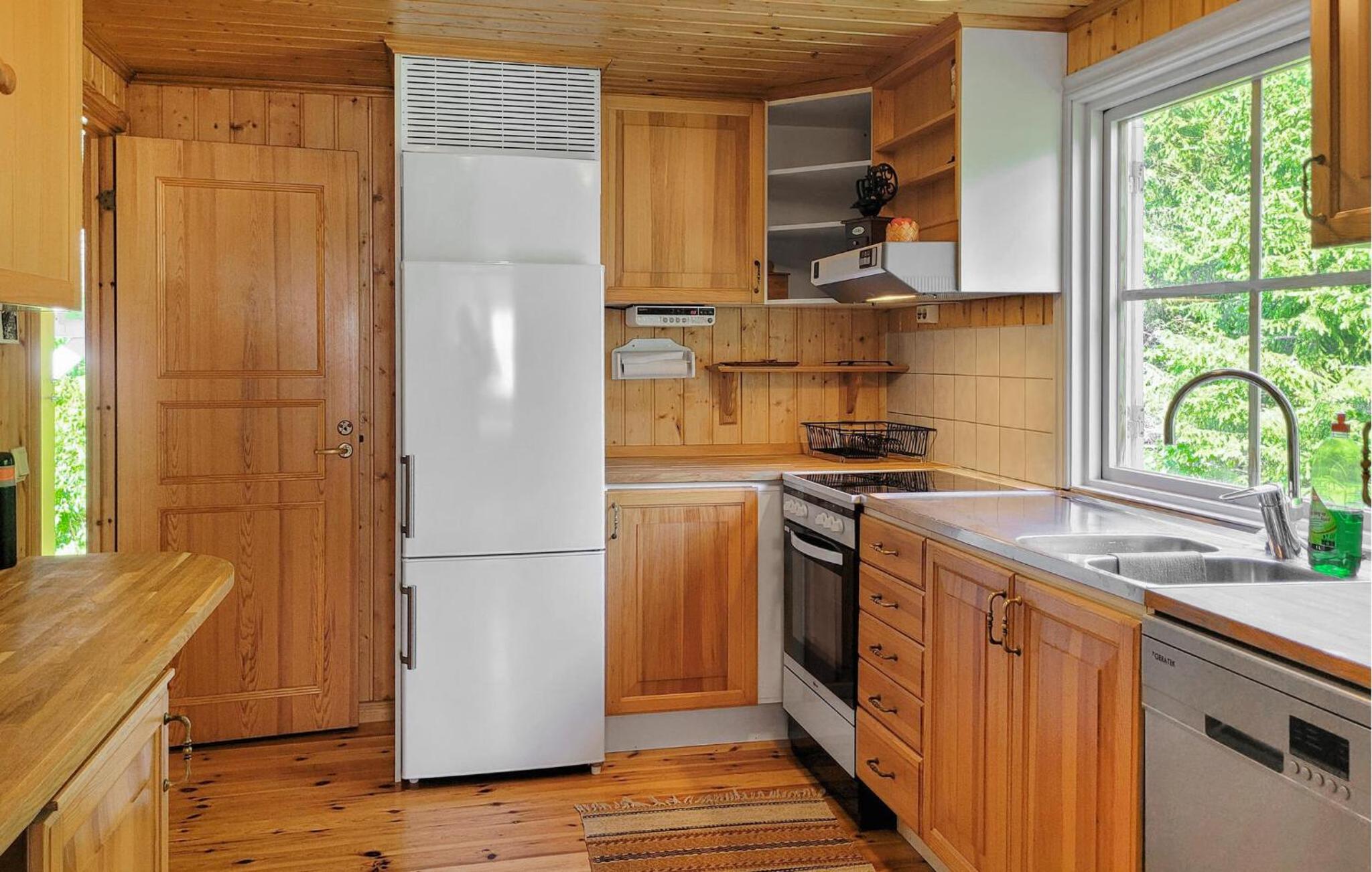 2 Bedroom Amazing Home In Högsby view 5