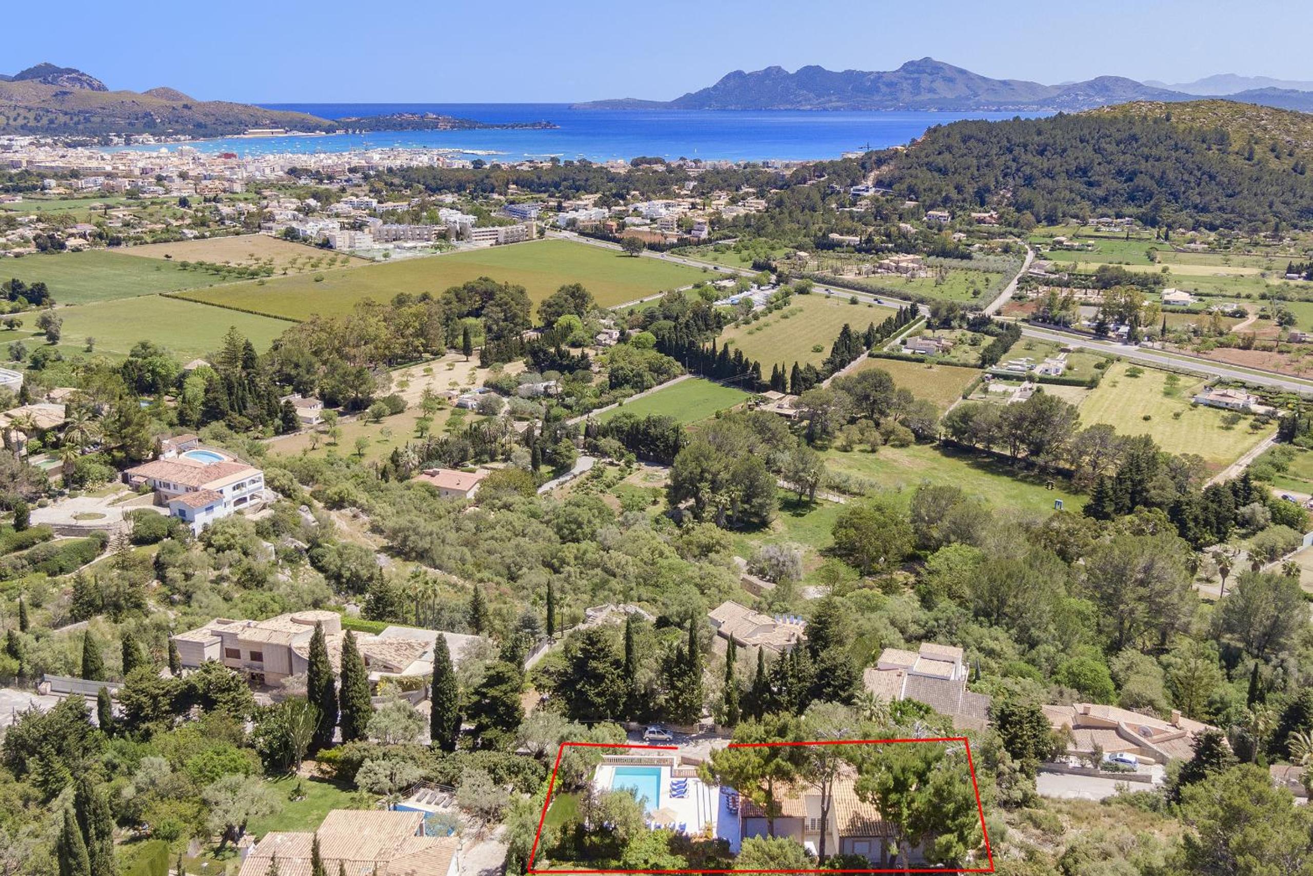 villa bonjour - el vila view 3