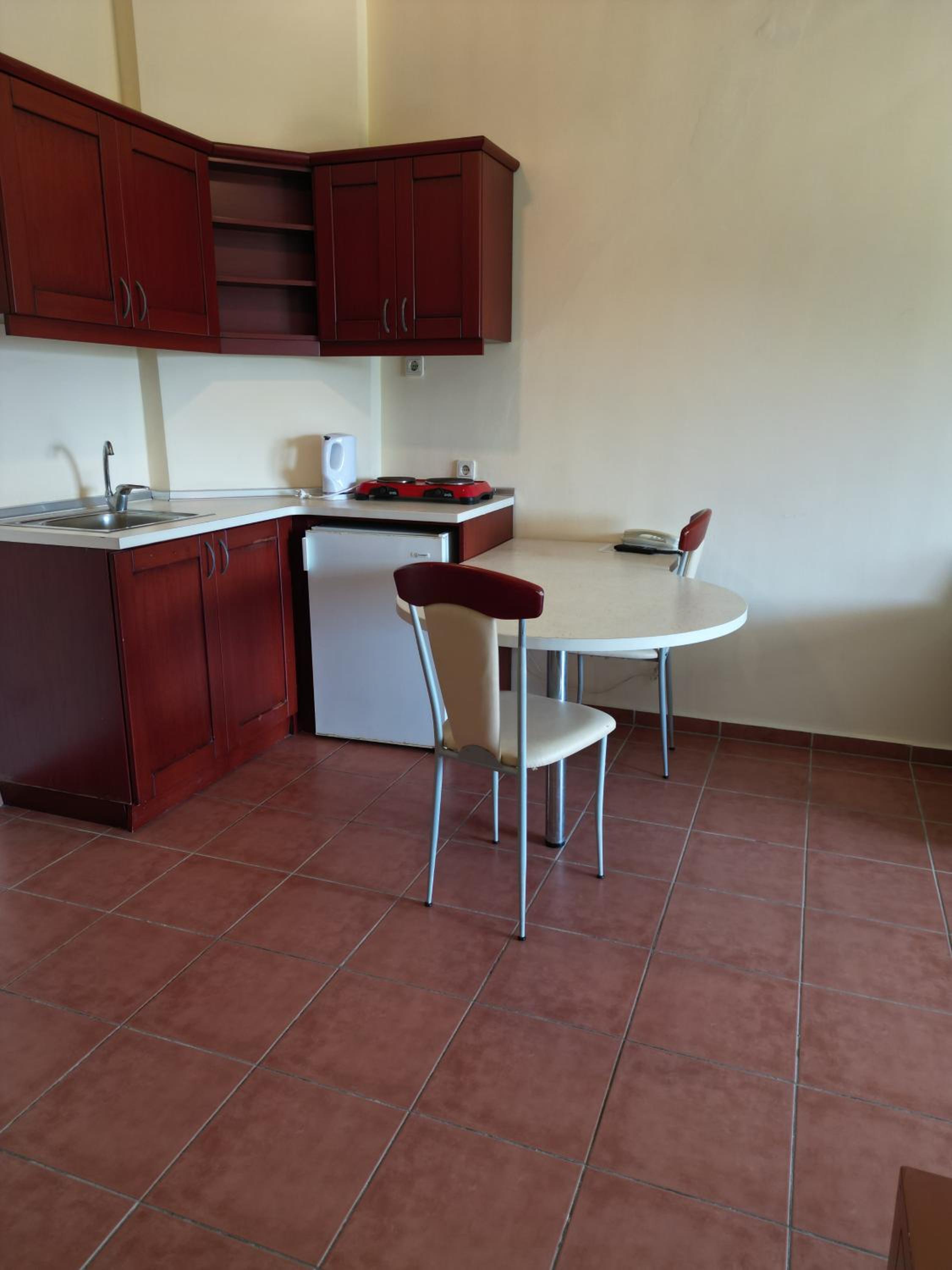 Side Vacations - LEMAS SUITE HOTEL - Property Image 11