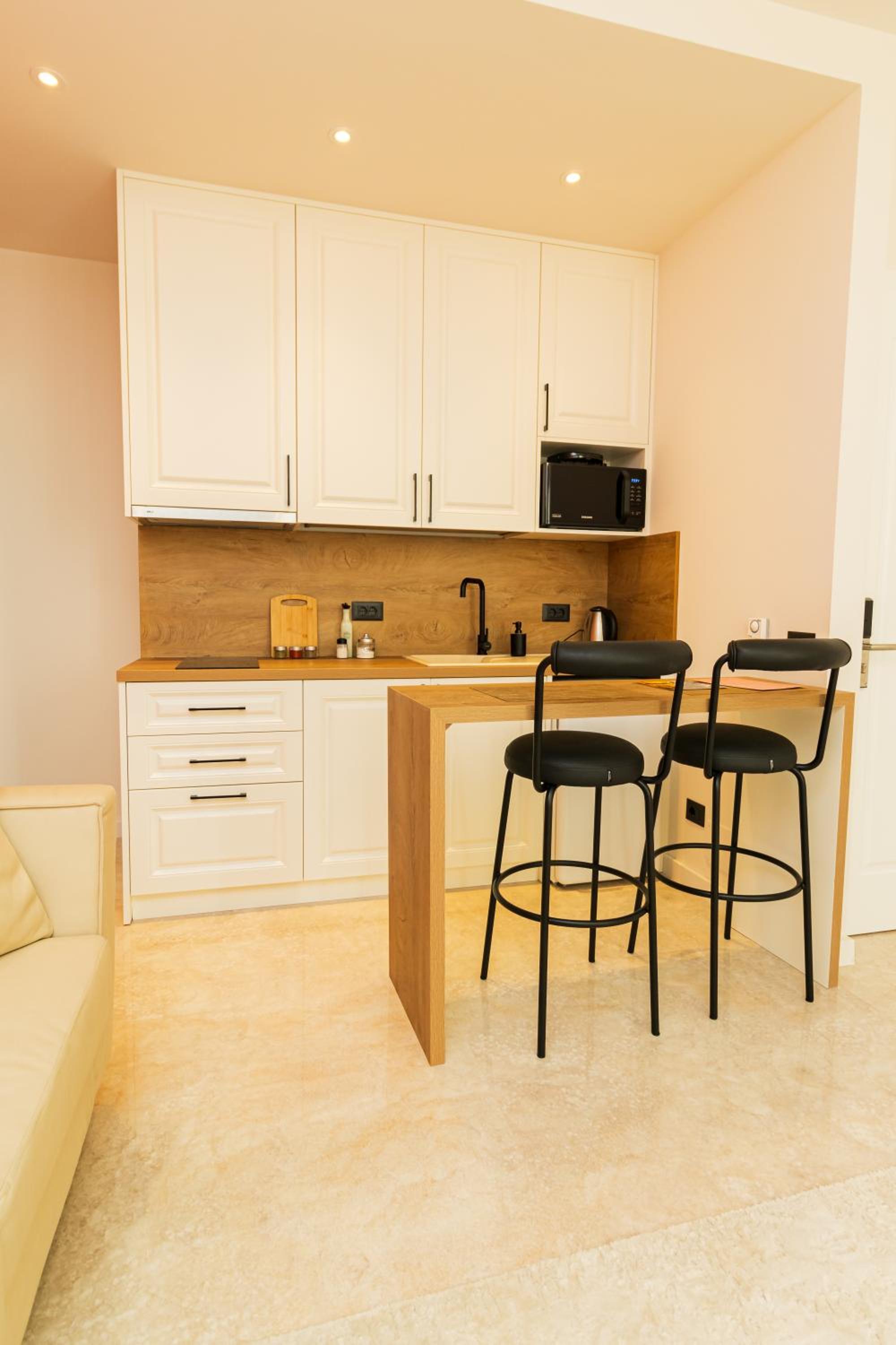Coral Cane Apartment