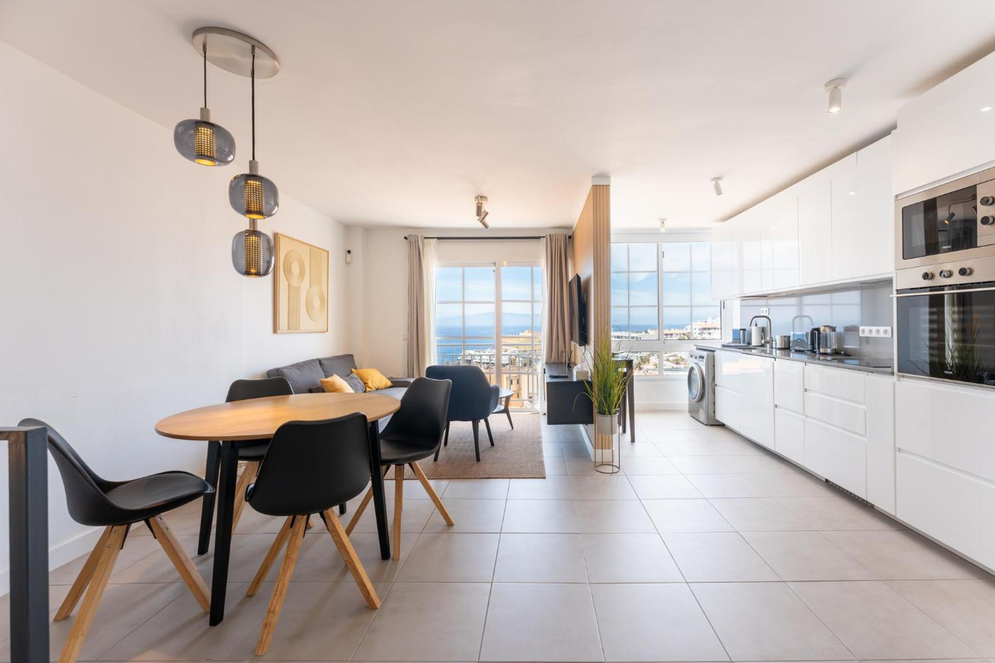 Callao sunset apartment, sea view and pool view 5