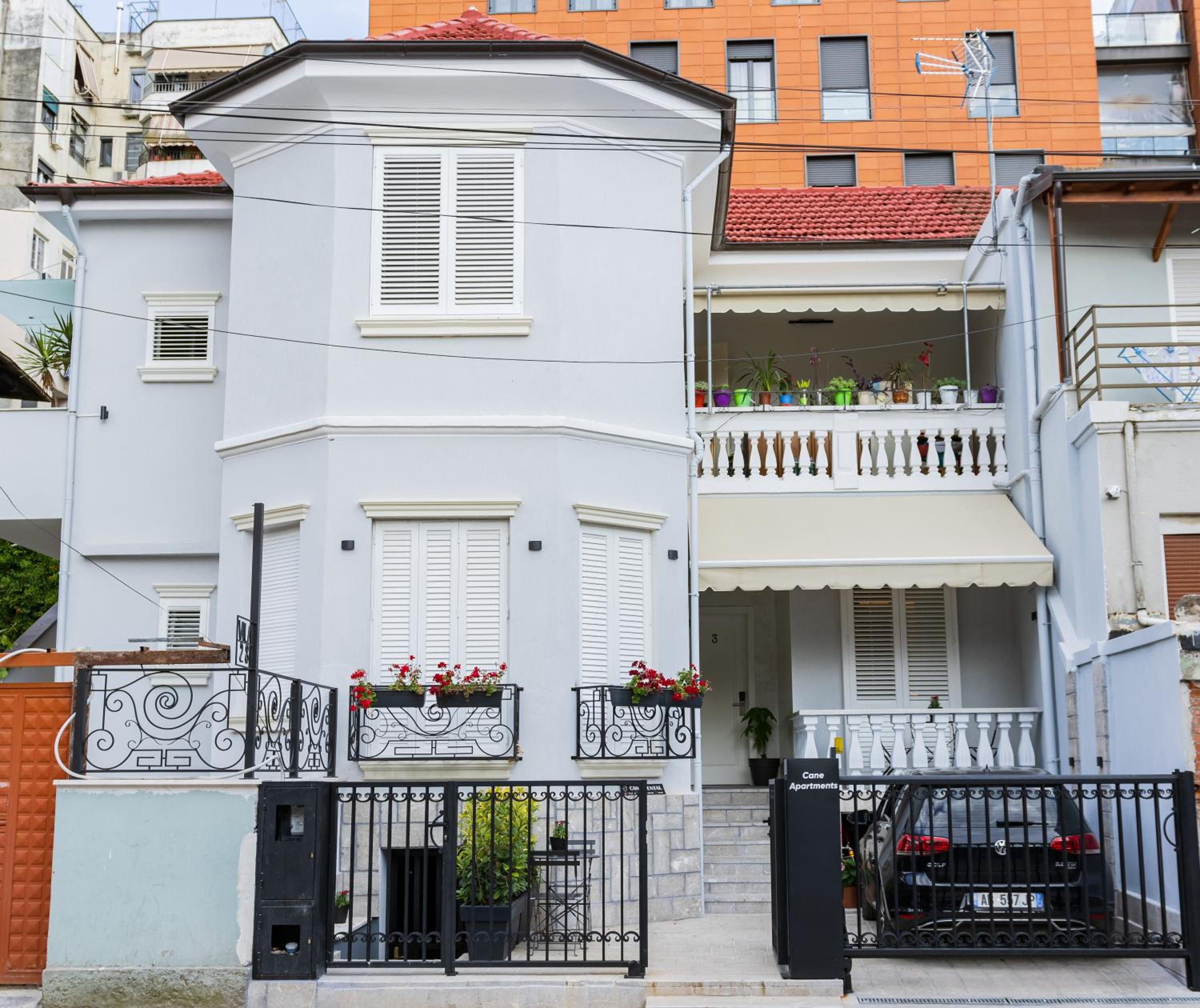 Coral Cane Apartment