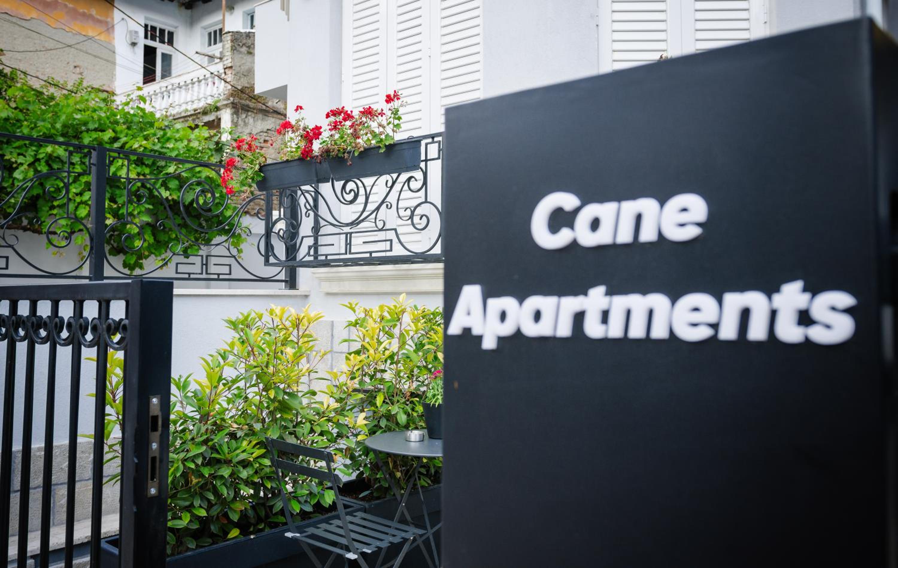 Coral Cane Apartment