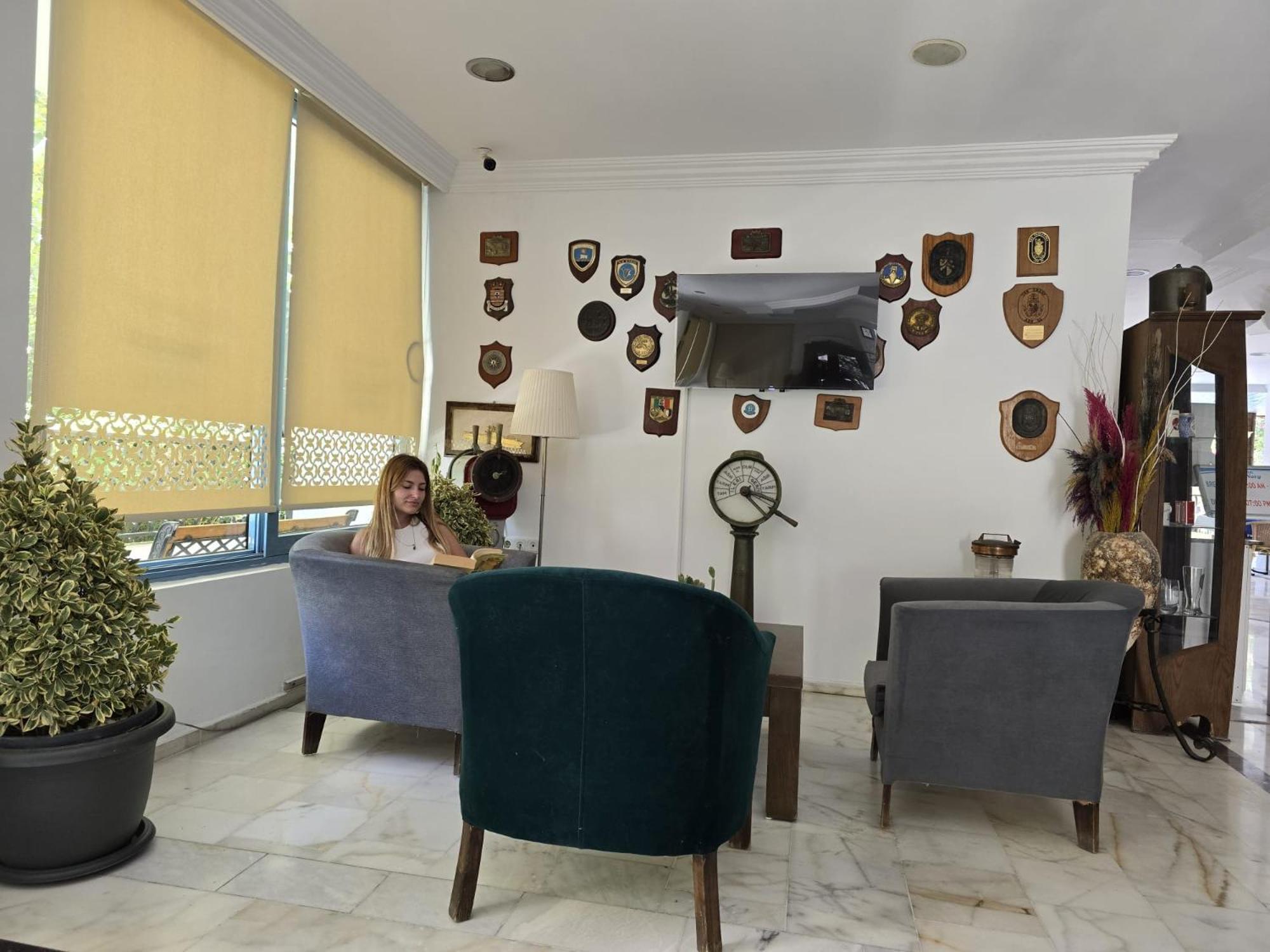 Navy Hotel - Image 45