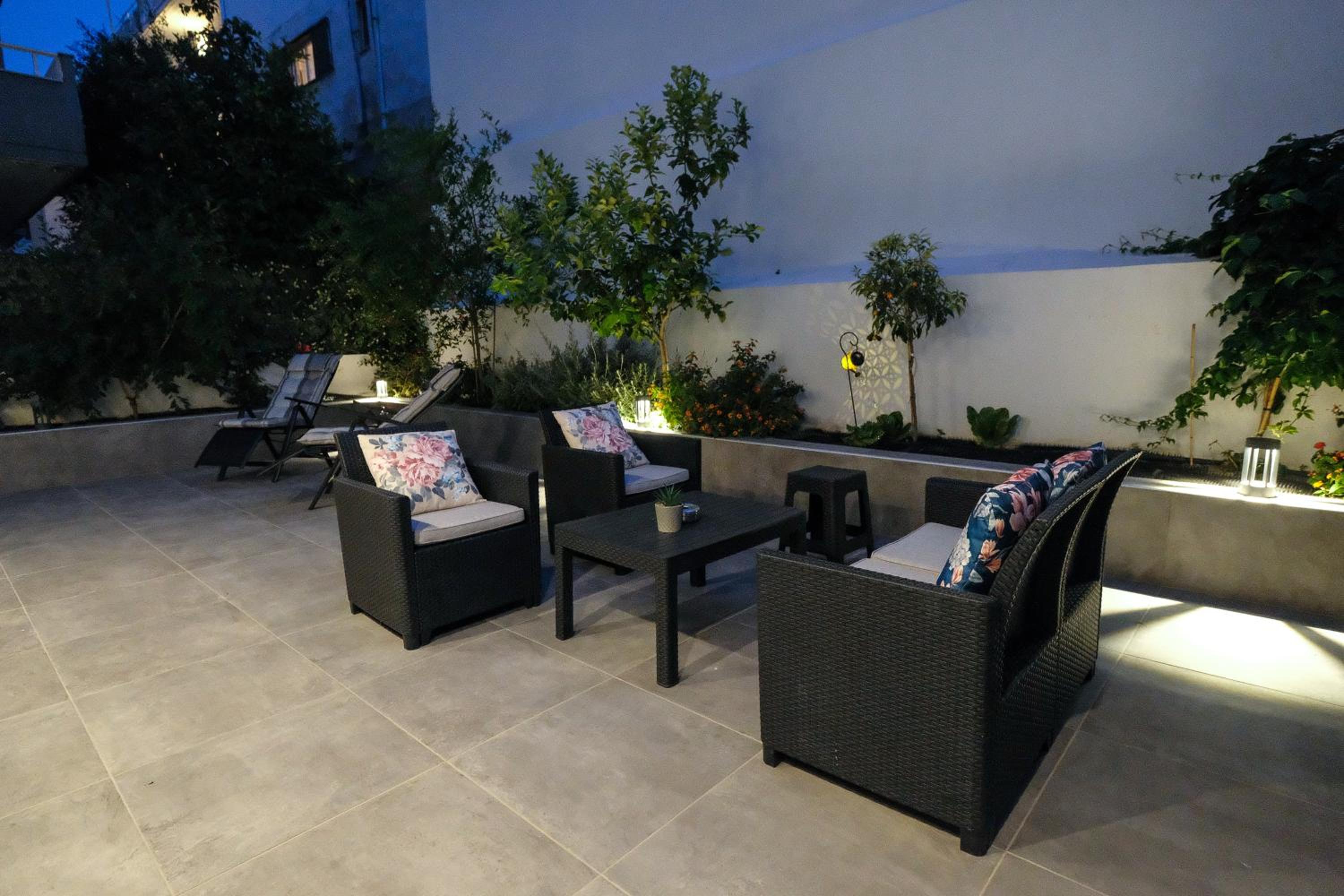 Rhodes Retreat: Modern Comfort in Serene Luxury photo 5