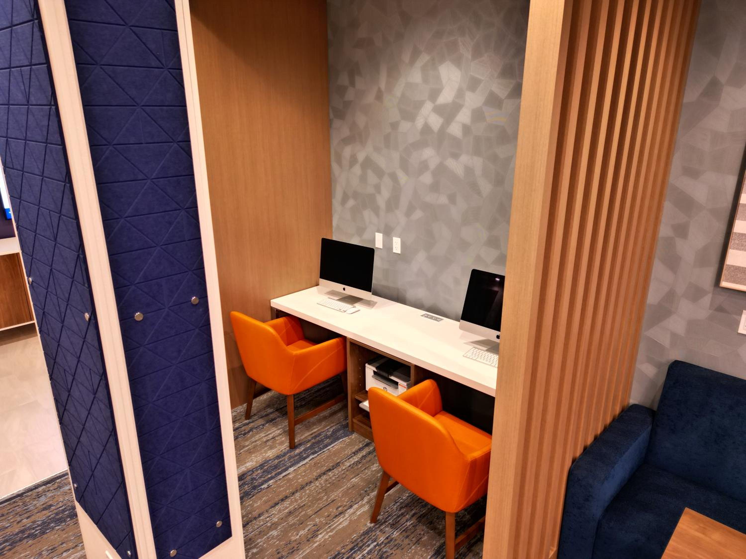 Holiday Inn Express & Suites Chicago Schaumburg, an IHG Hotel, Photo 29
