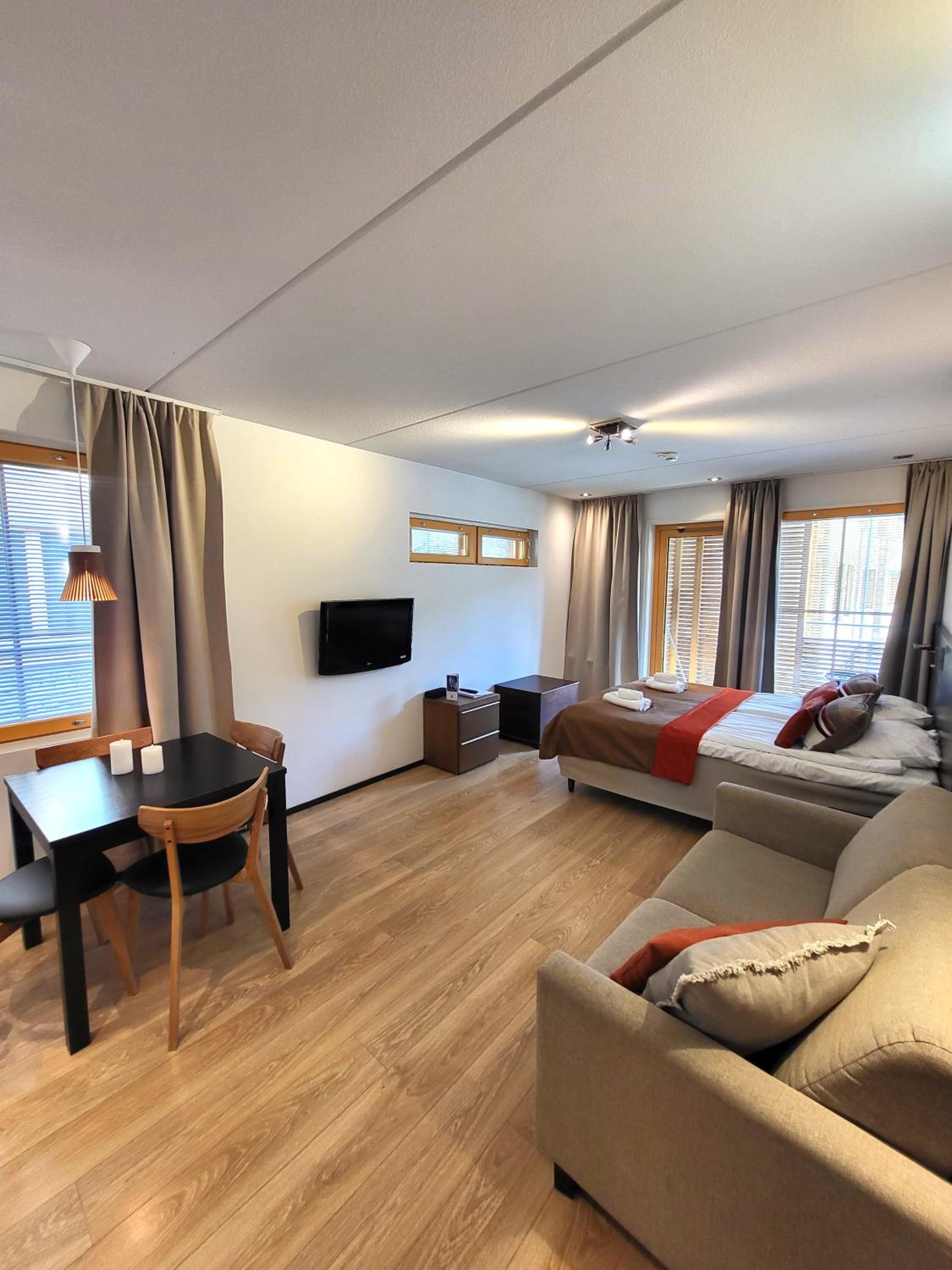 Levi Suites Levi Gold