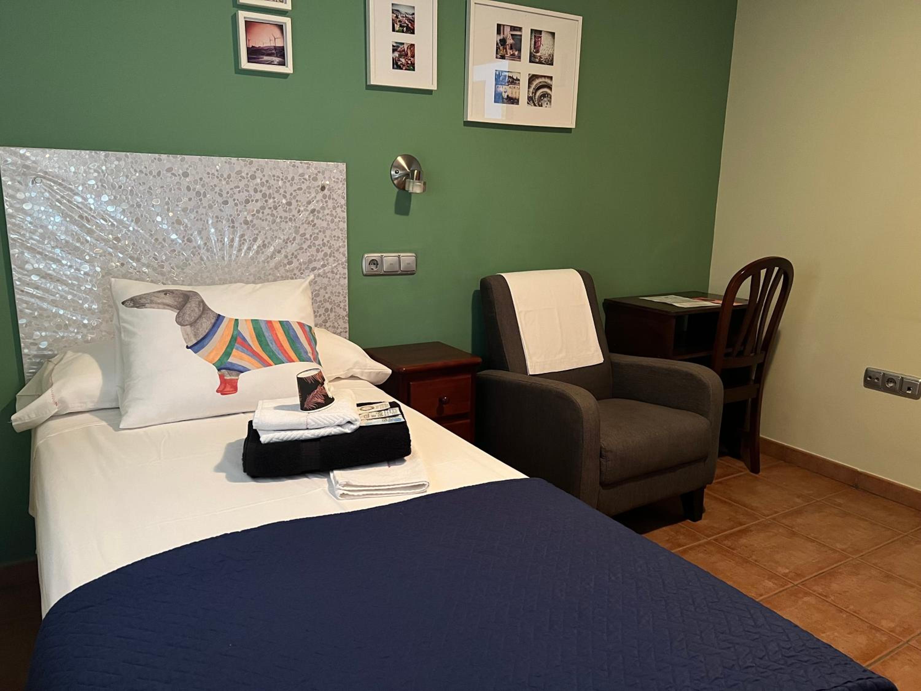 HOSTAL TREVELEZ