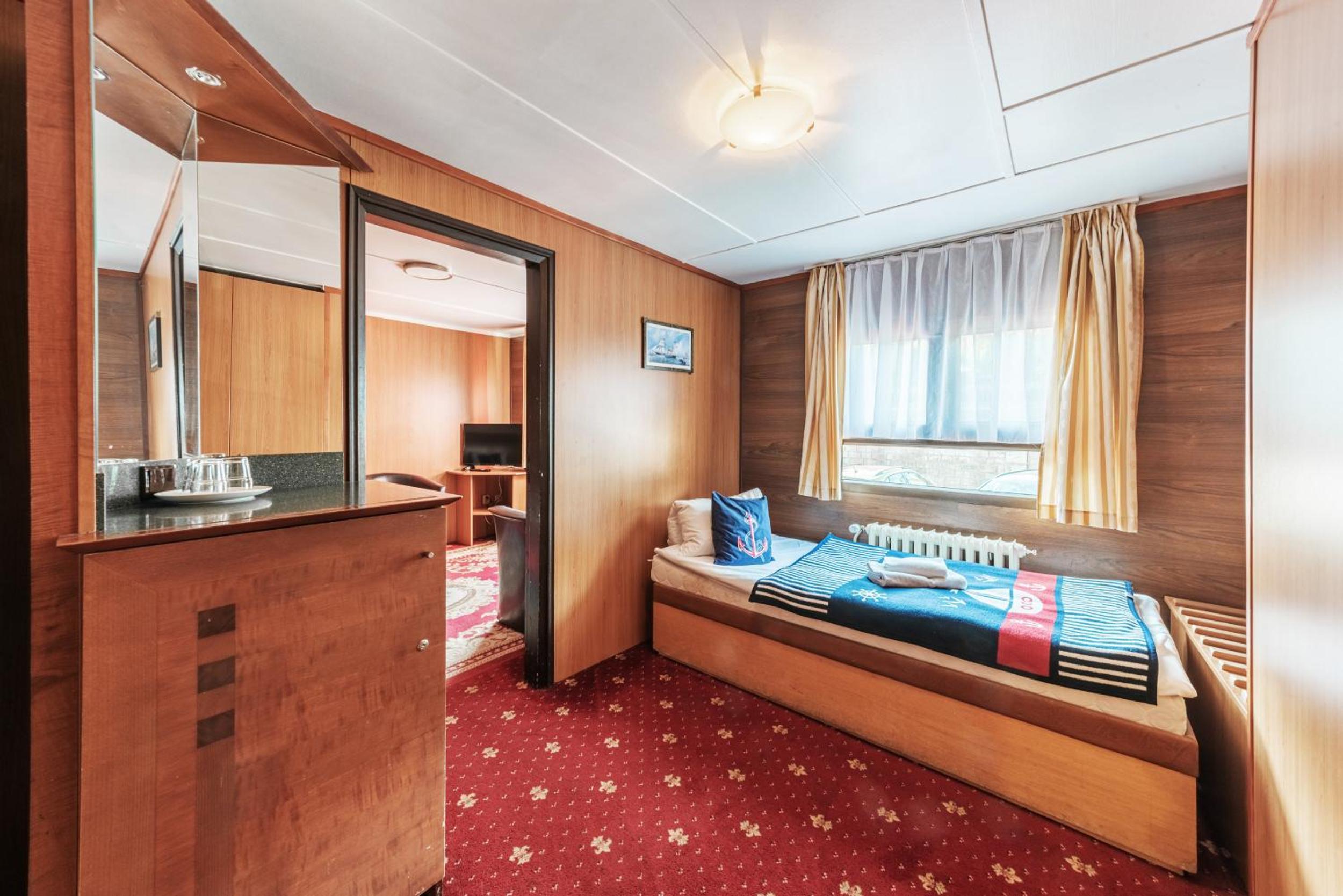 Botel Albatros