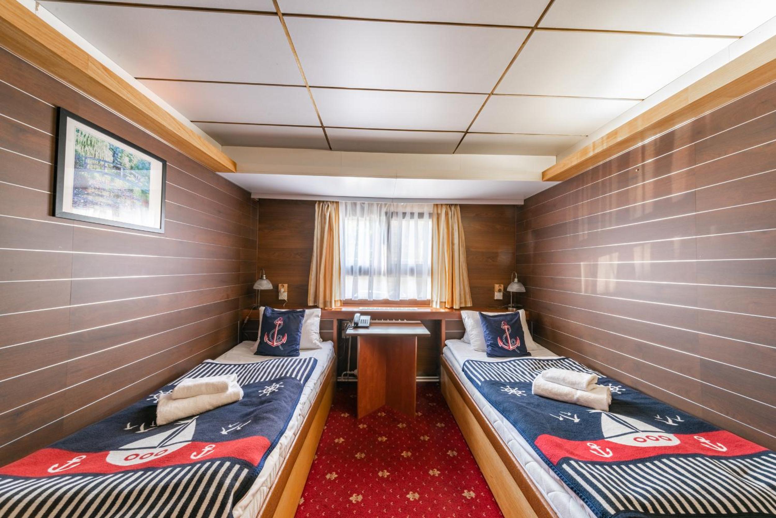 Botel Albatros