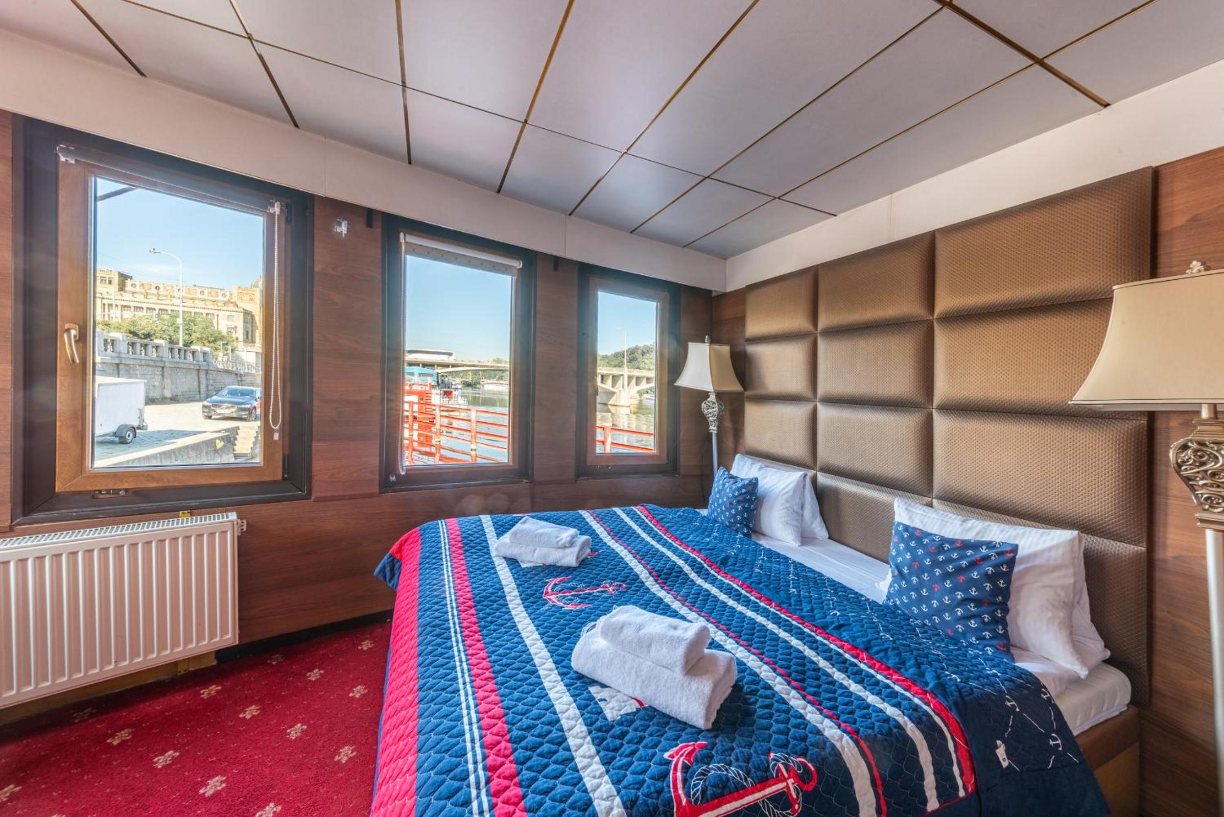 Botel Albatros