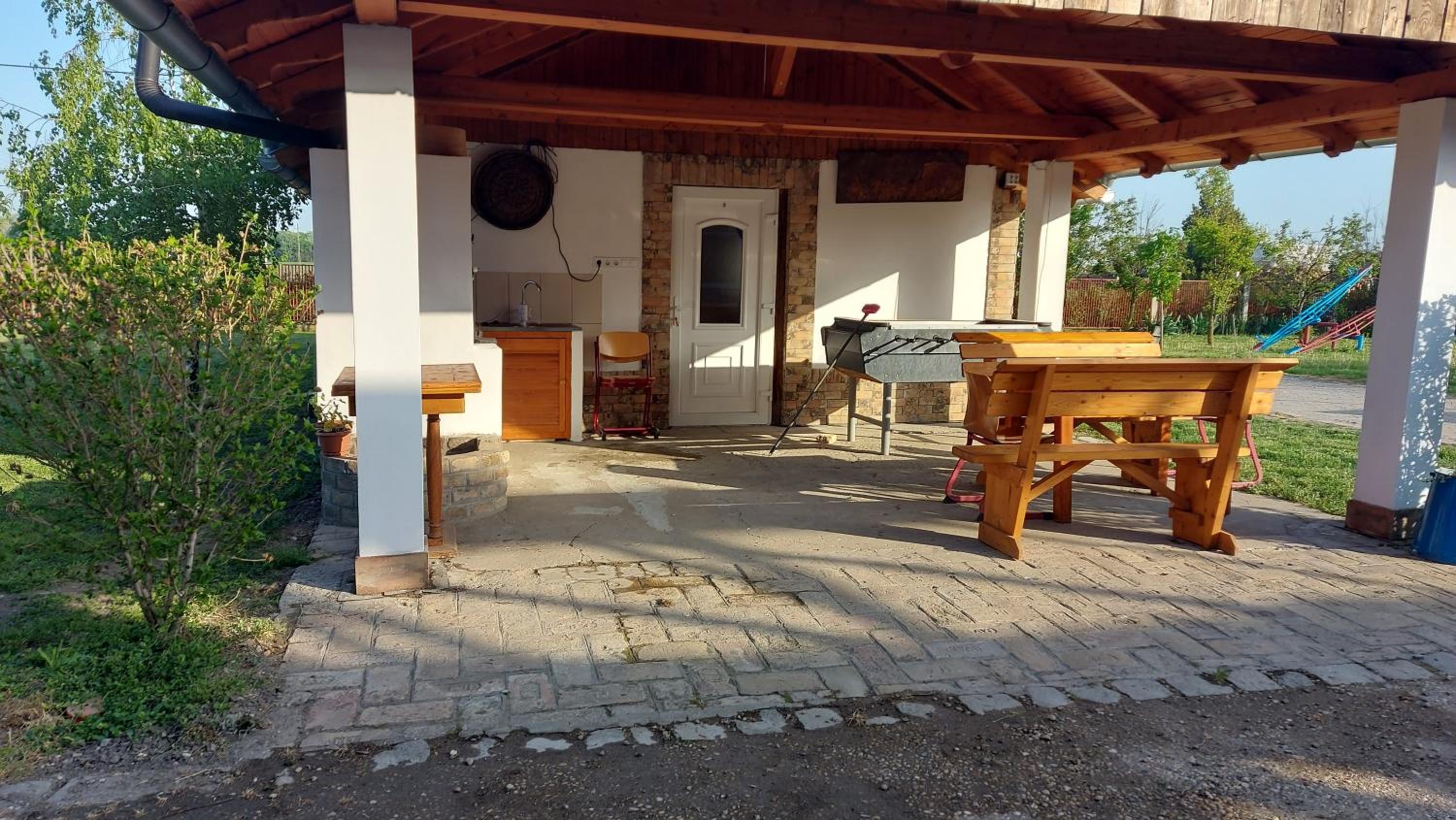 Photo 11