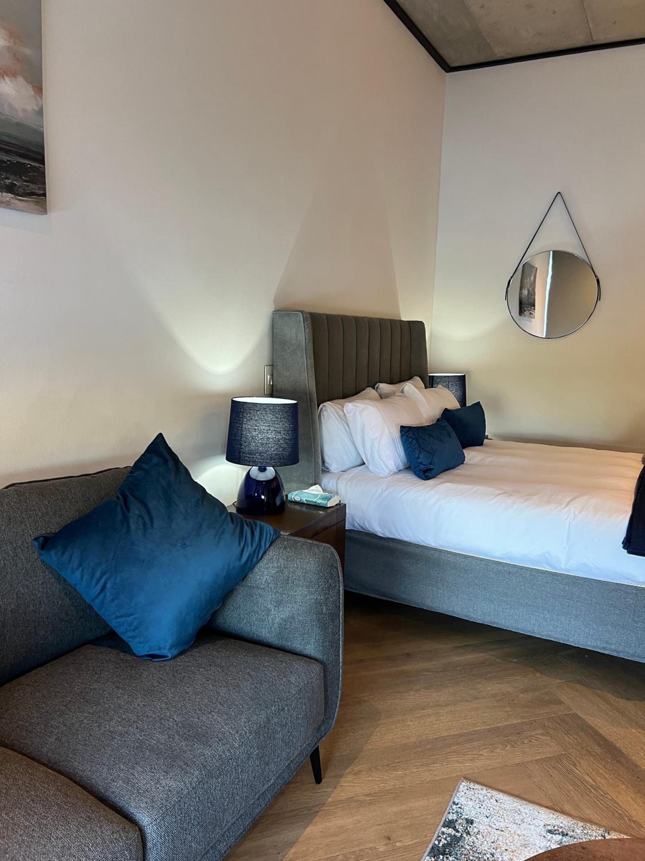 Stylish Studio in Century City Bridgewater Walk to Canal Walk view 3