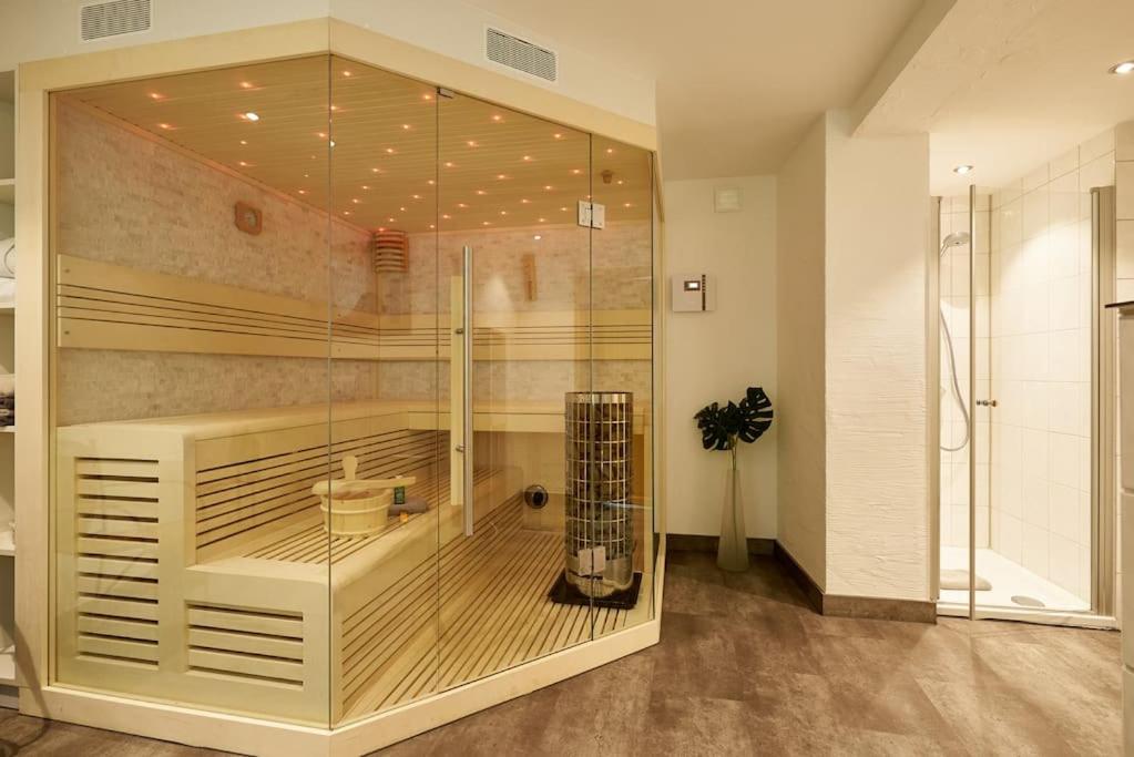 Ferienhaus mit Whirlpool und Sauna