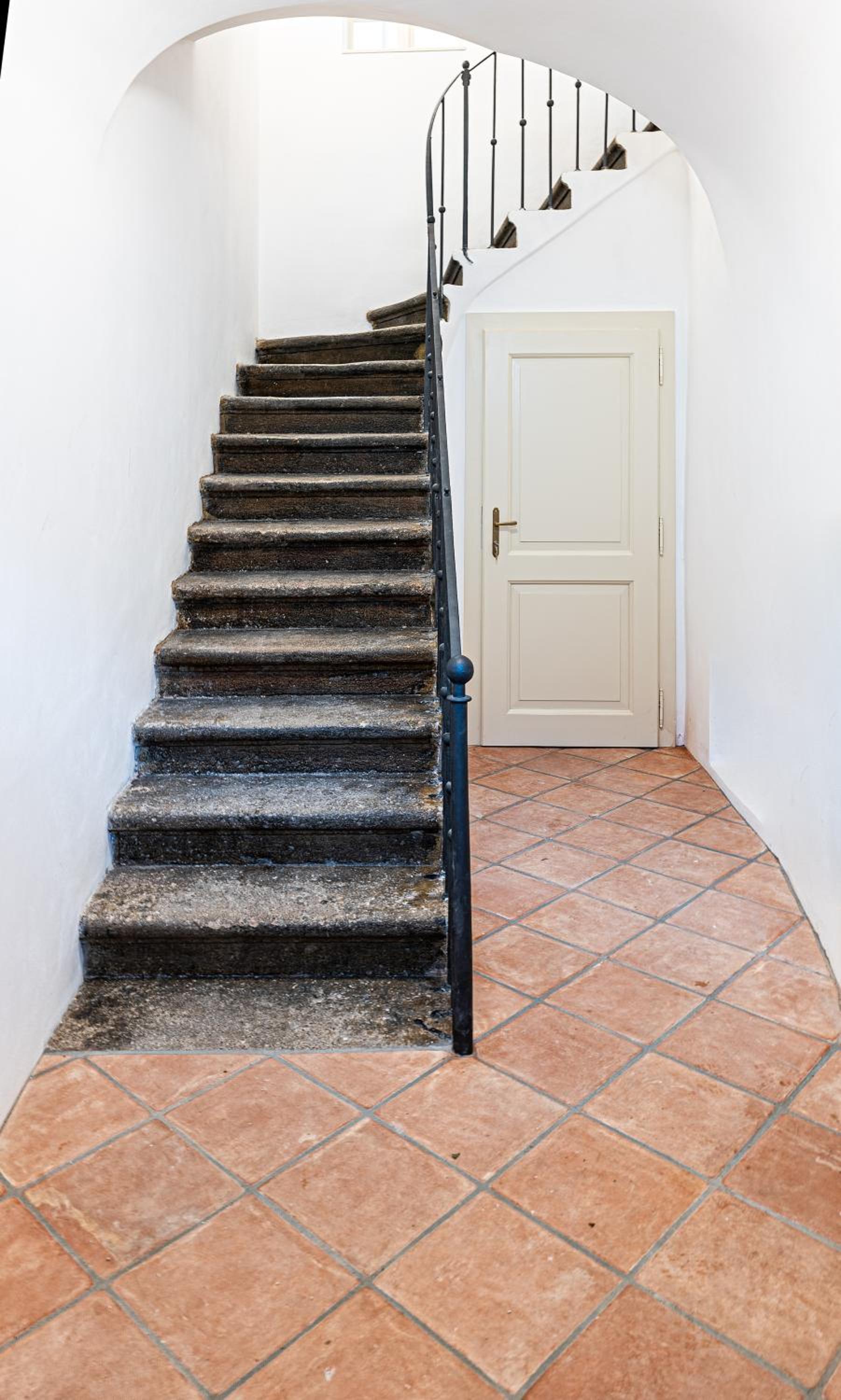 Beautifully renovated apartments at Lesser Town