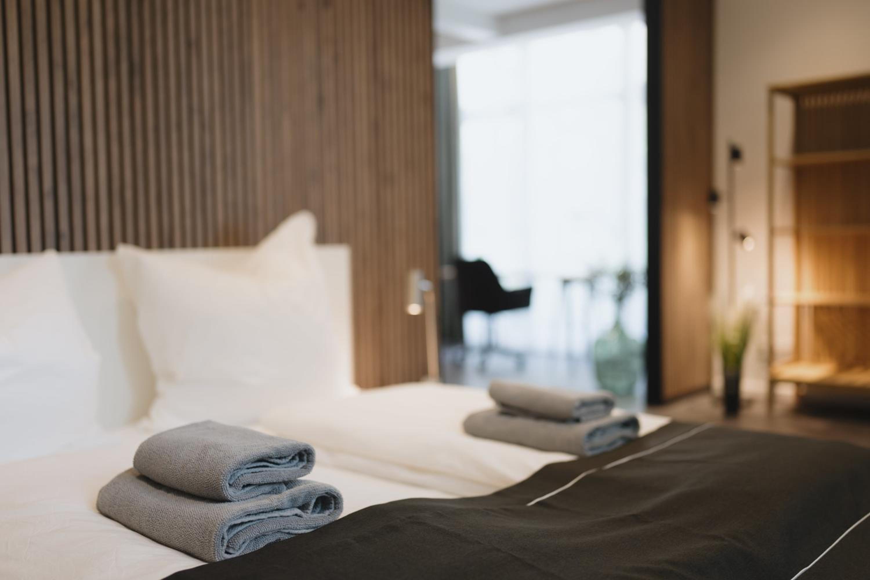 Homely Berlin - Luxury Loft, Modern, Near Kurfürstendamm I Cafe