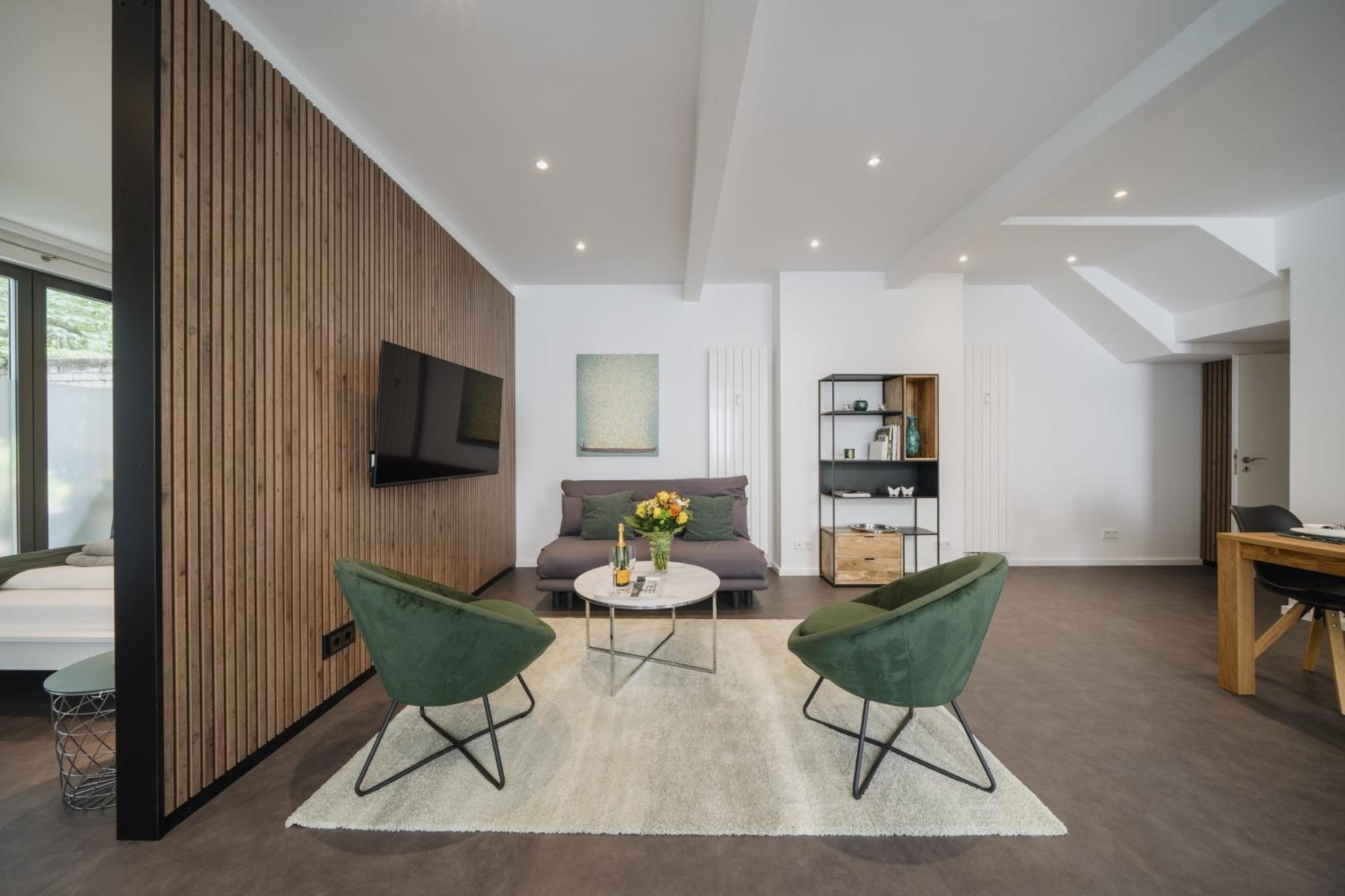 Homely Berlin - Luxury Loft, Modern, Near Kurfürstendamm I Cafe