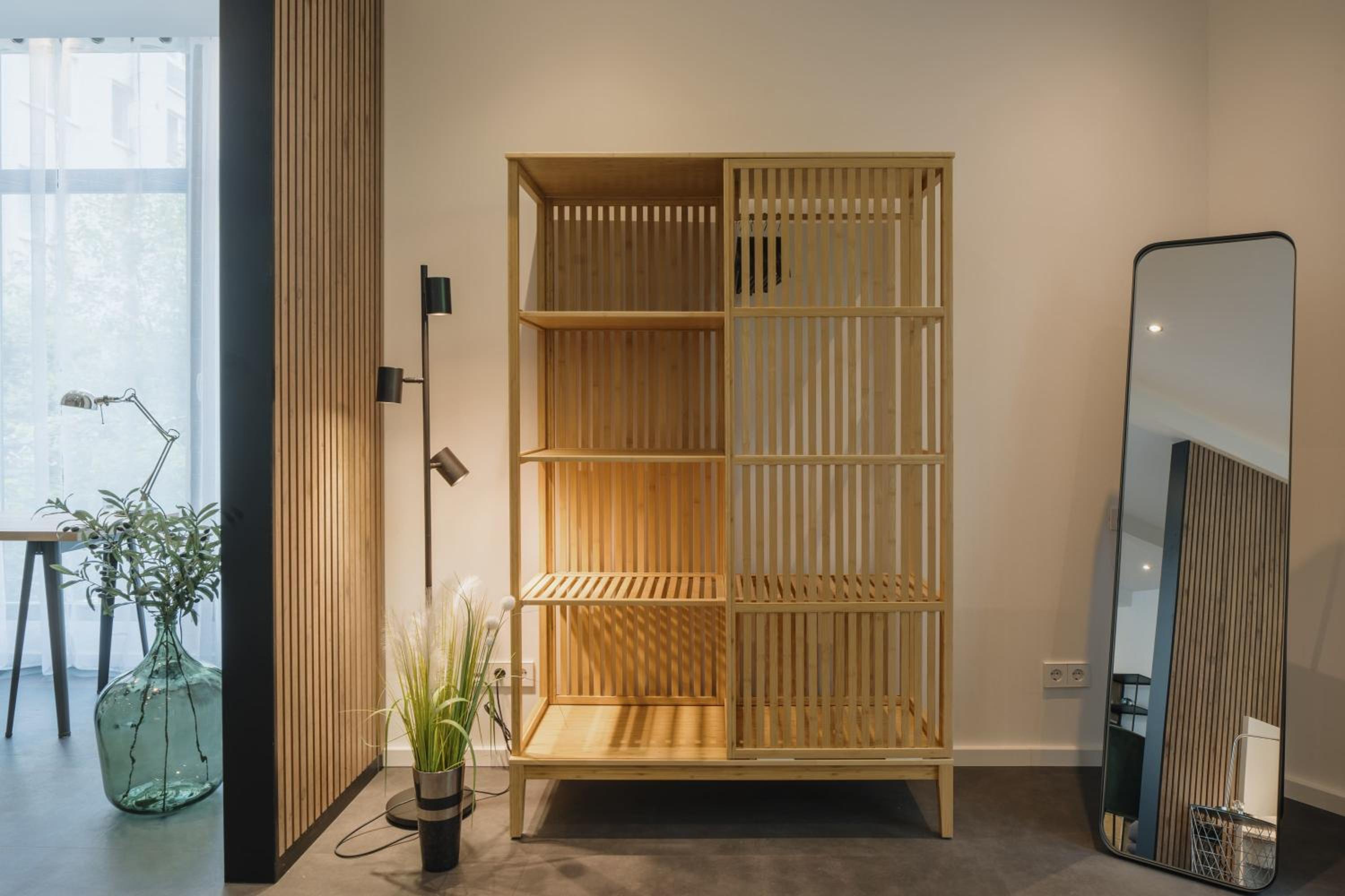 Homely Berlin - Luxury Loft, Modern, Near Kurfürstendamm I Cafe
