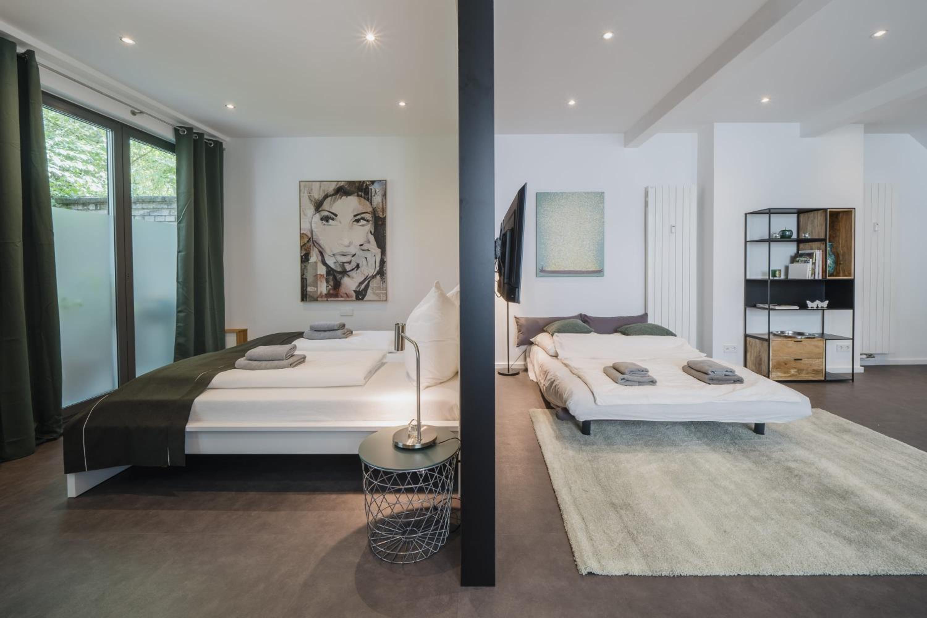 Homely Berlin - Luxury Loft, Modern, Near Kurfürstendamm I Cafe