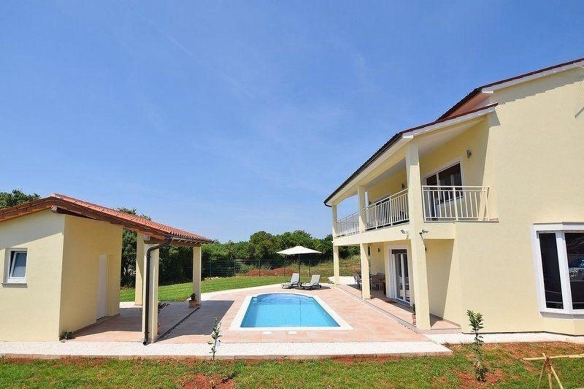 Modernes Ferienhaus in Pula mit Privatem Pool view 4