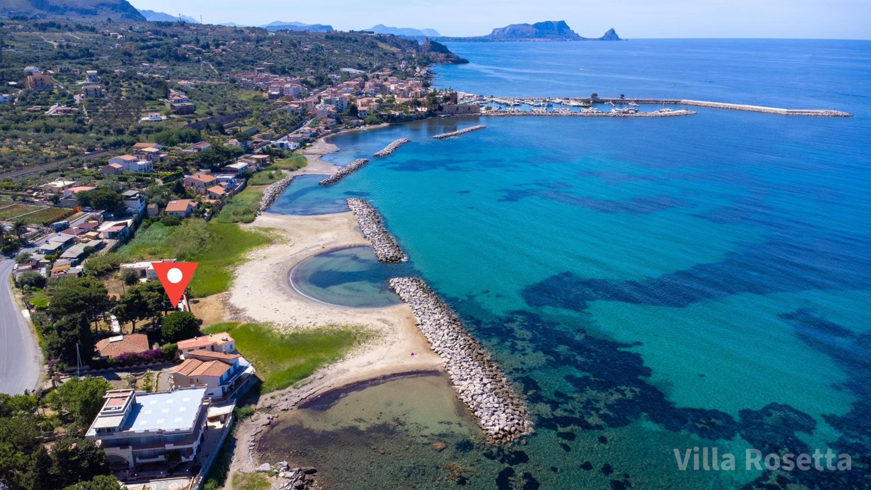 VILLA ROSETTA ampi spazi esterni WIFI FREE view 2