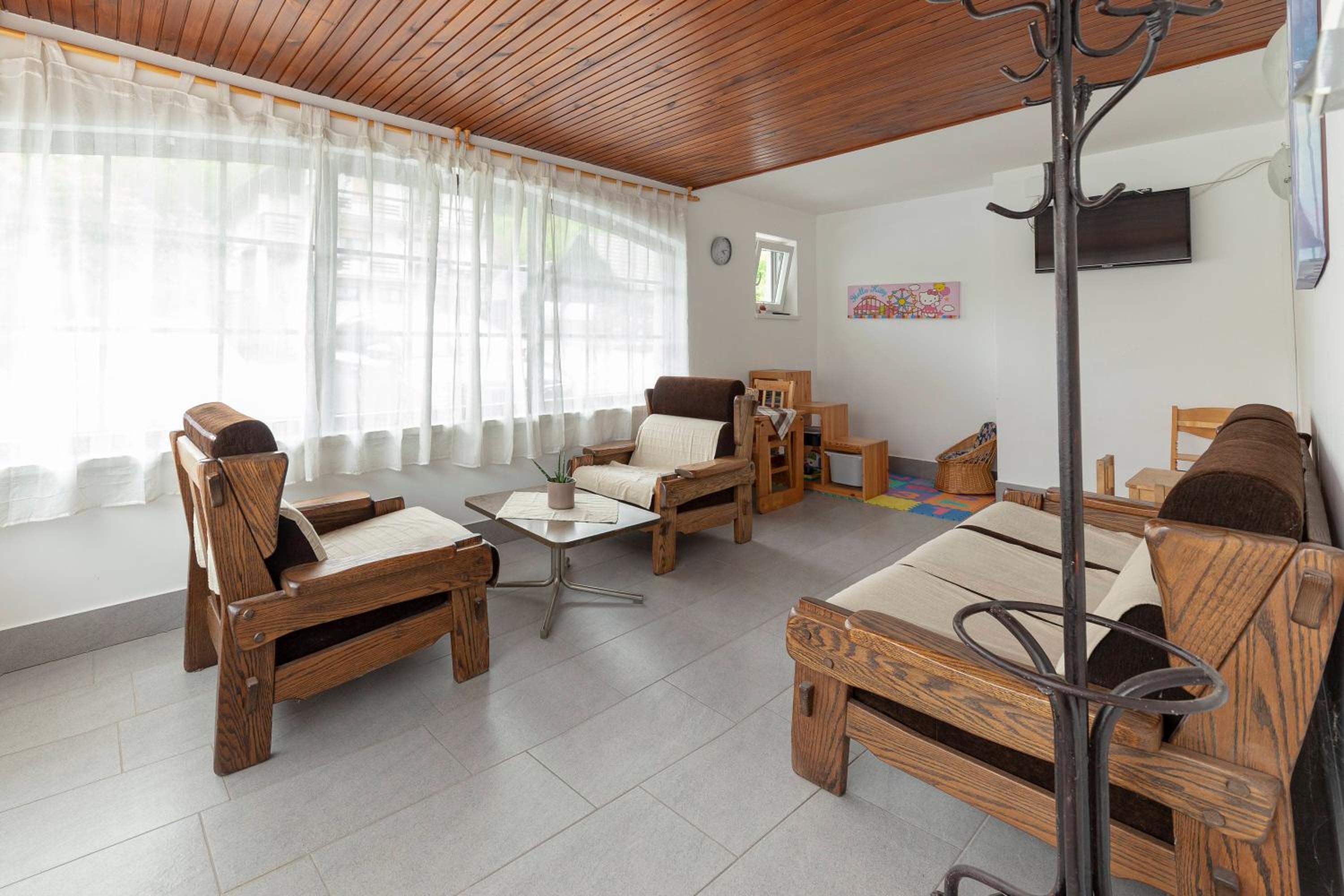 Apartments Bor view 3