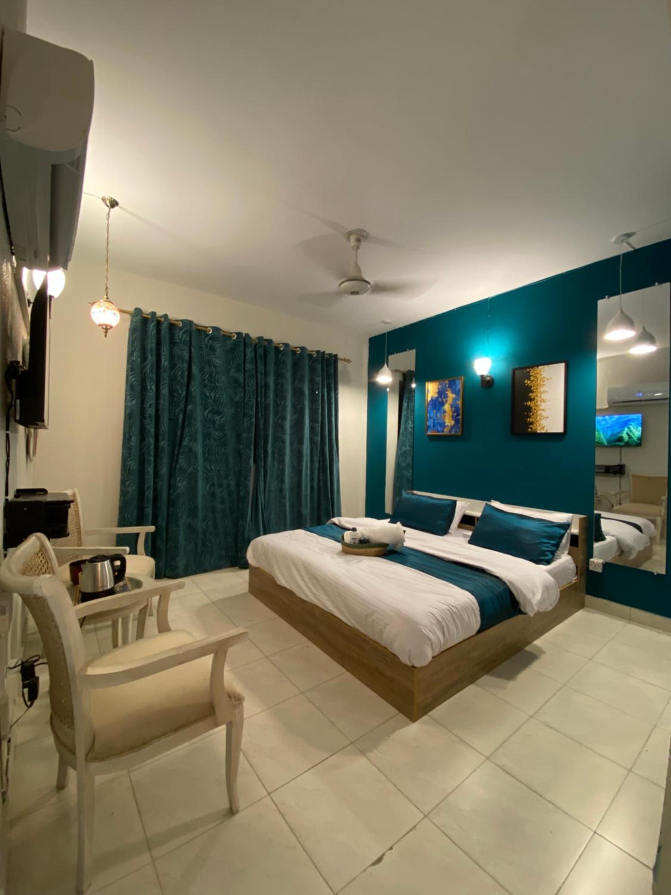 hotel room