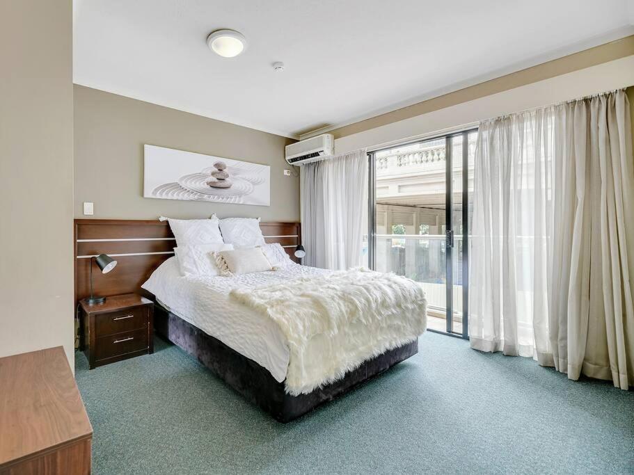 Convenient One-Bedroom Apartment