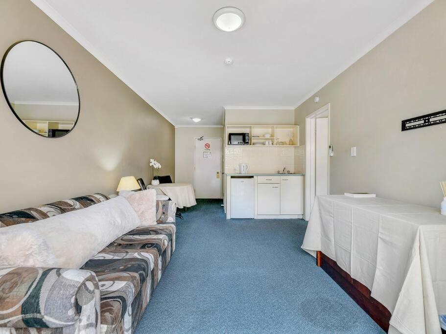 Convenient One-Bedroom Apartment